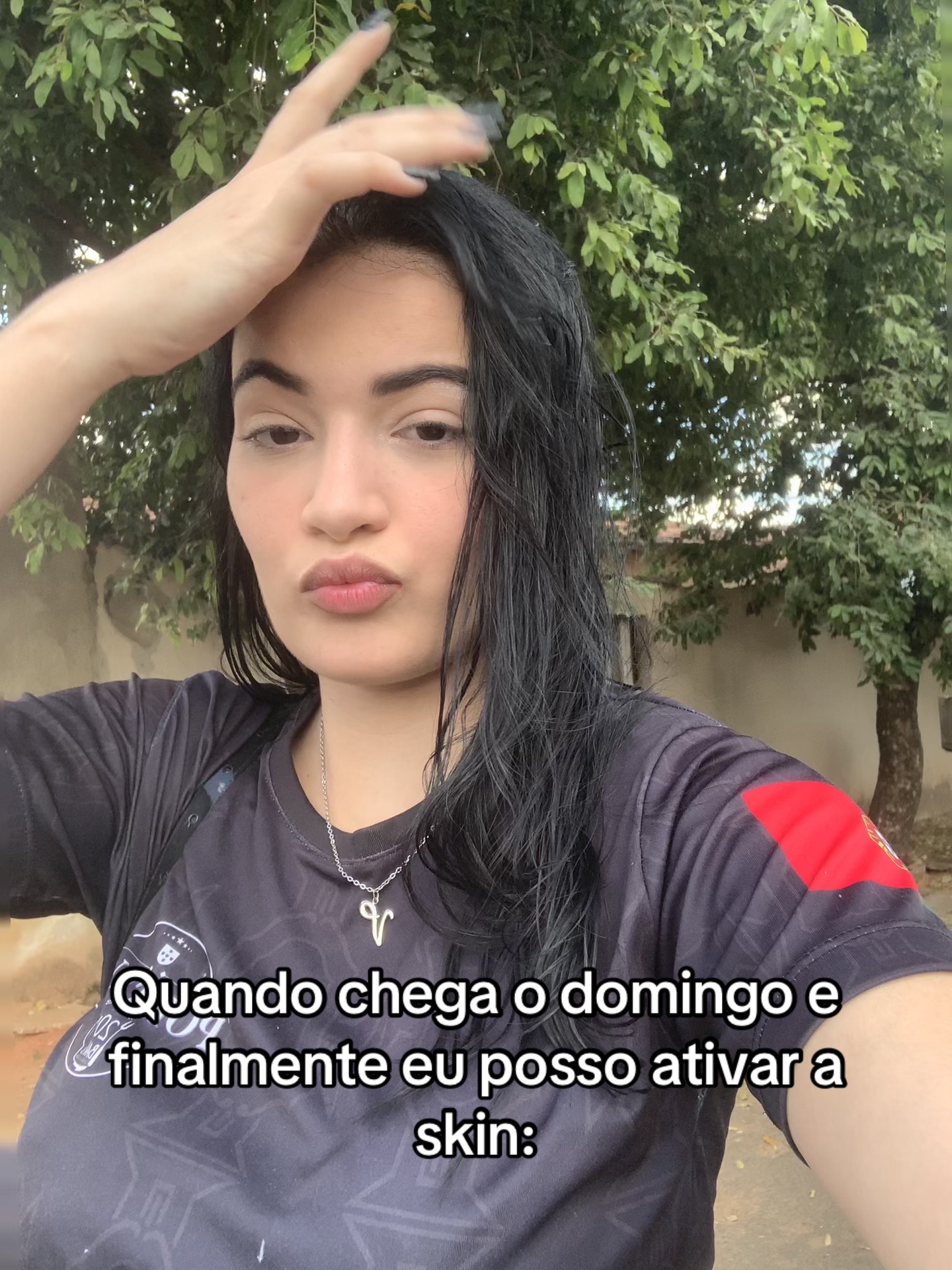 @V&aacute; nessa