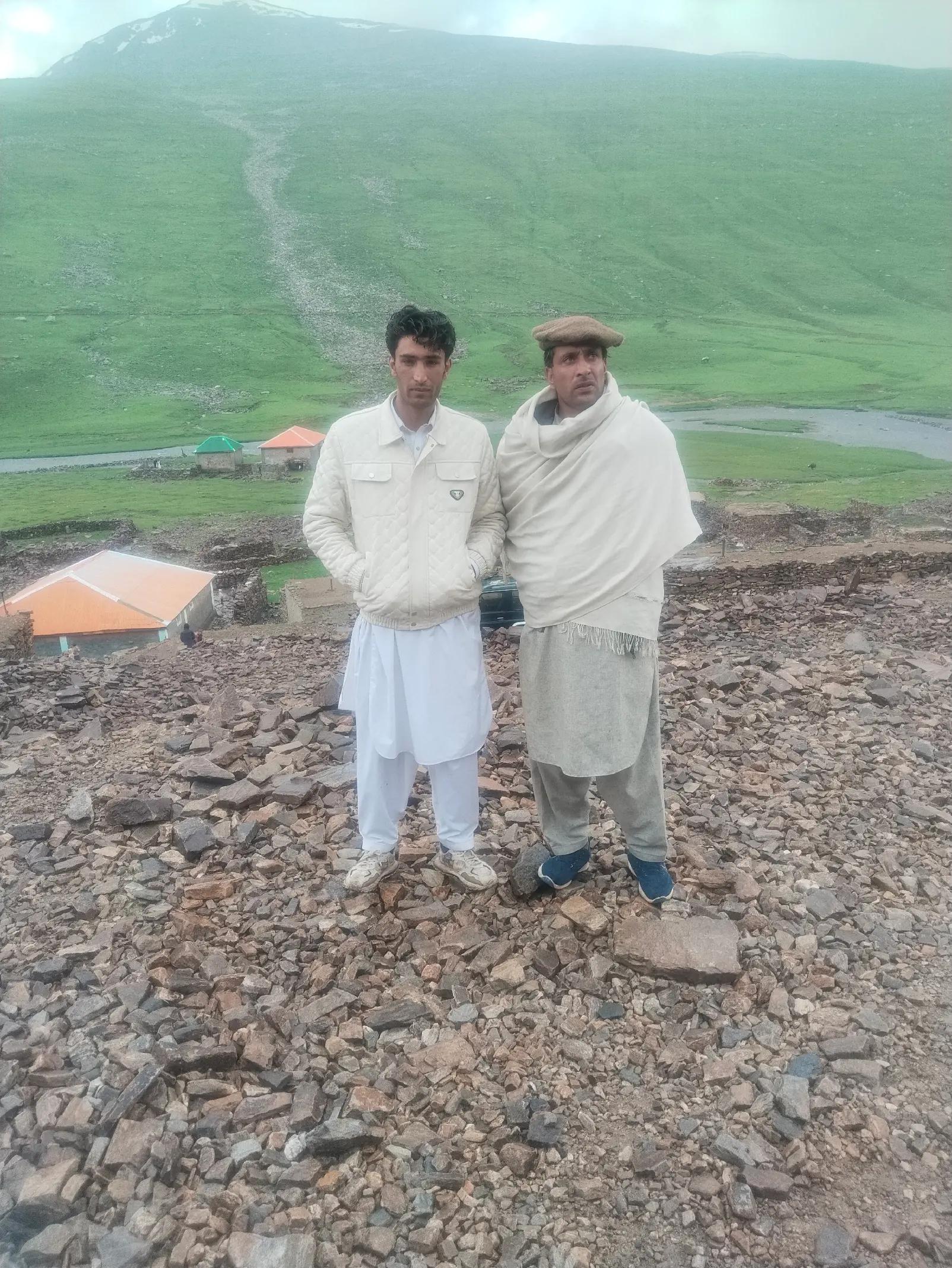 @abuzaradil812