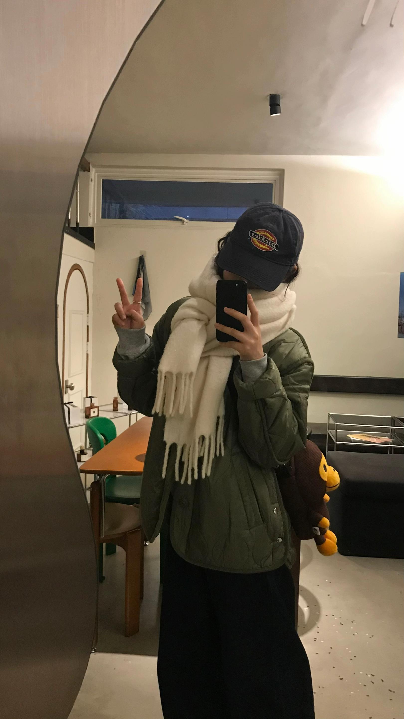@v_oeo_v