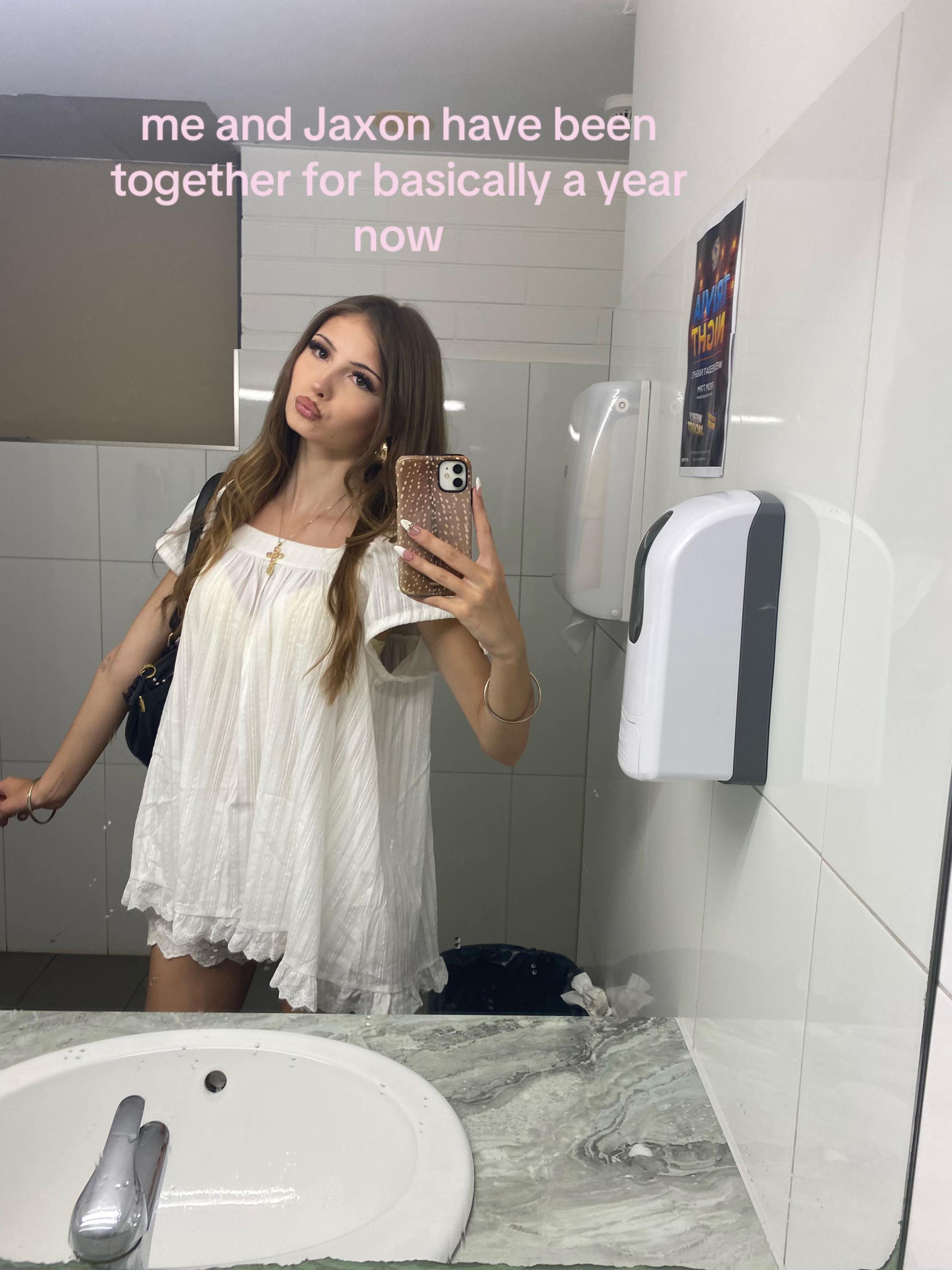 @elyssa🧁