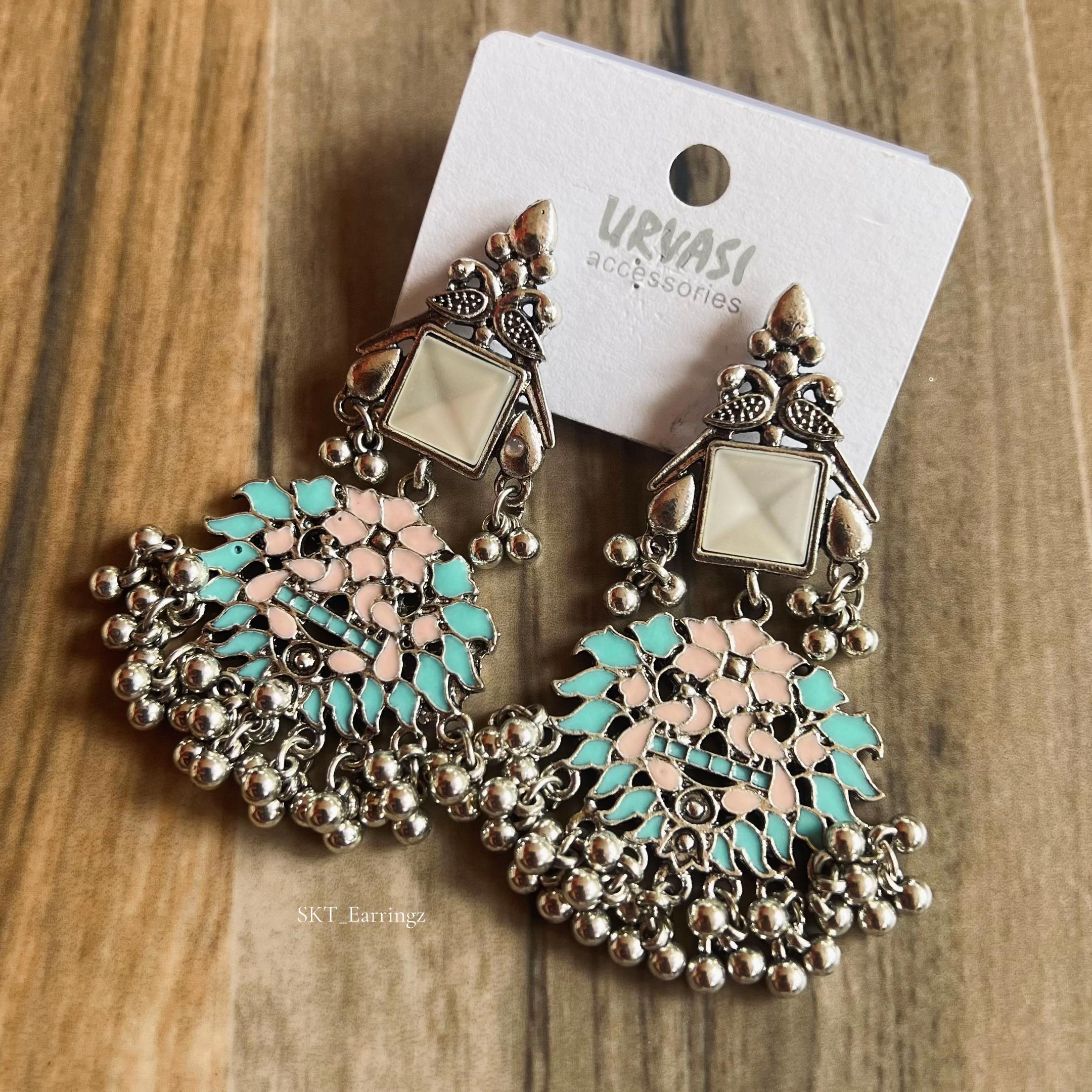 @skt_earringz.lk