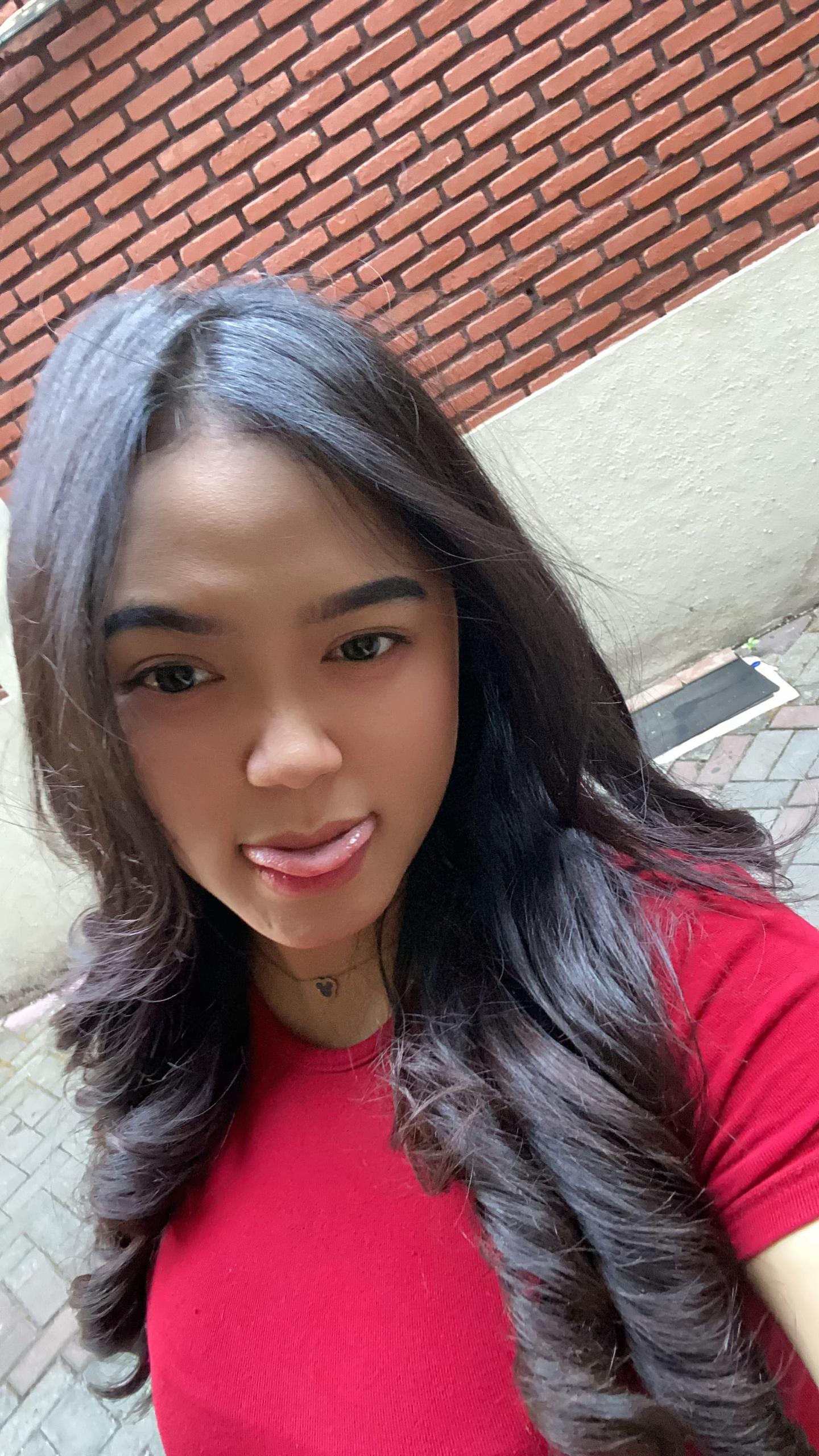@thaniacry