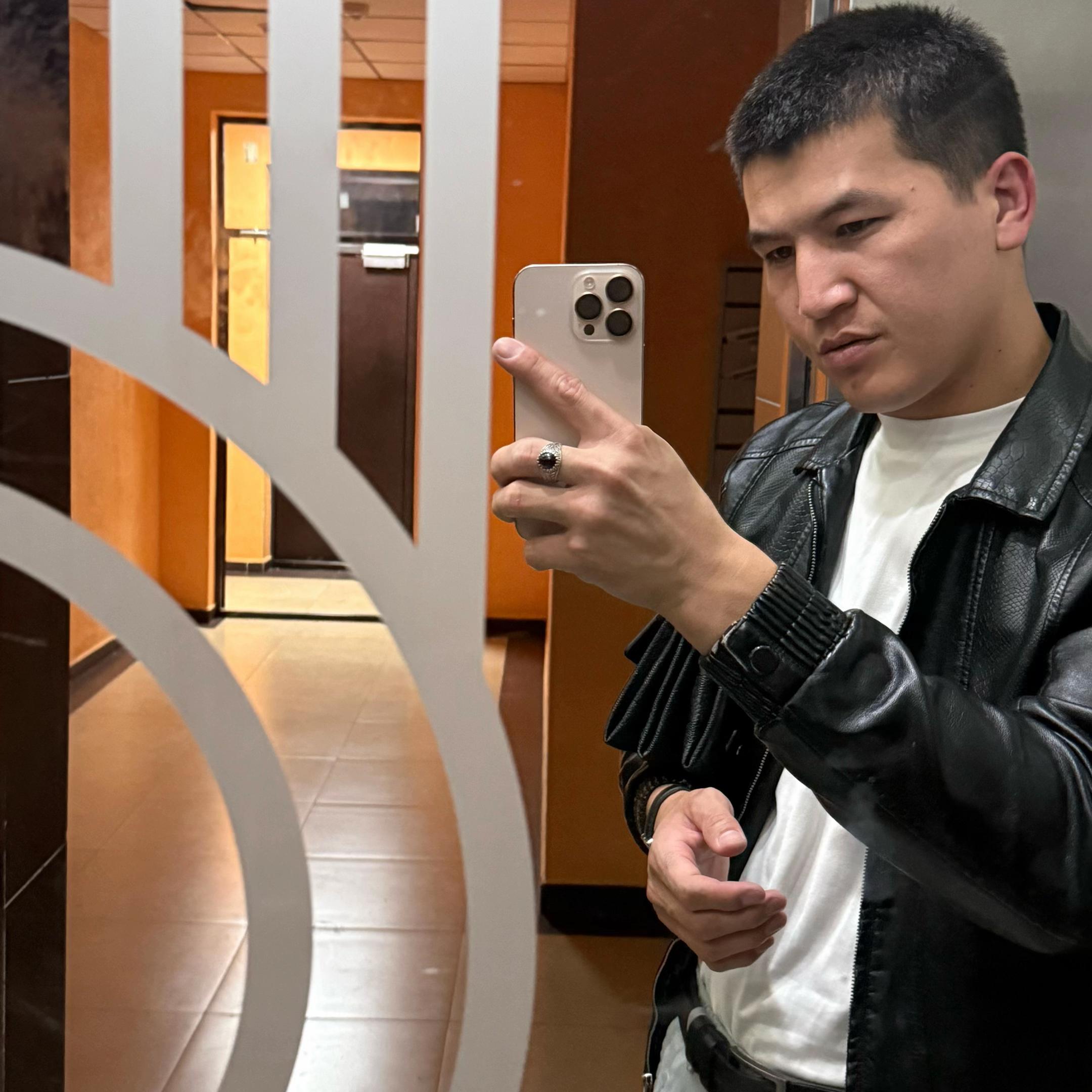@shrmznvr