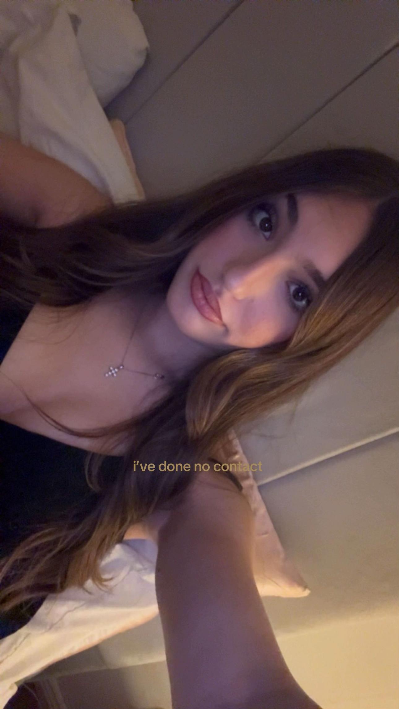 @👤