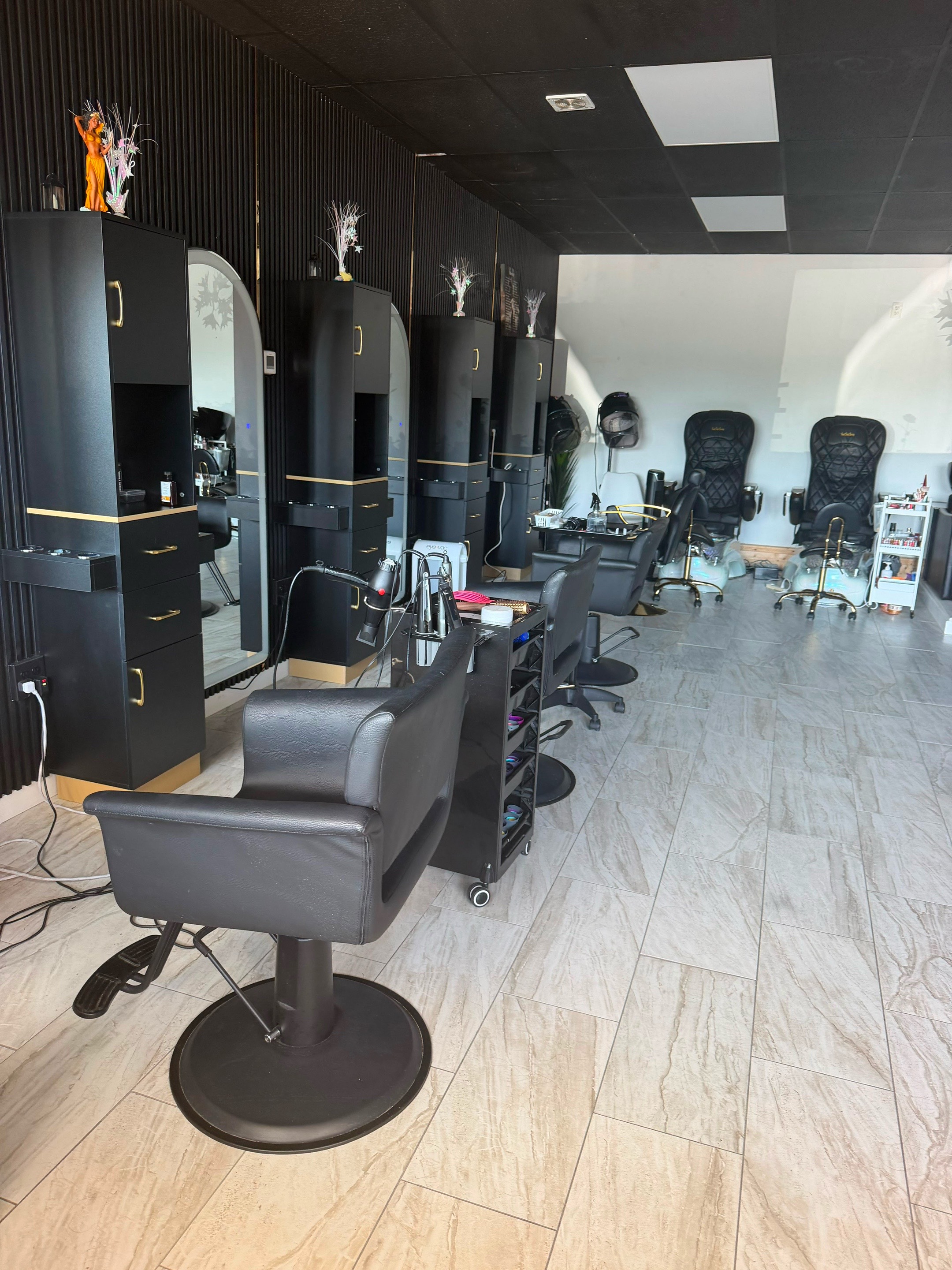 @Dailys Beauty Salon