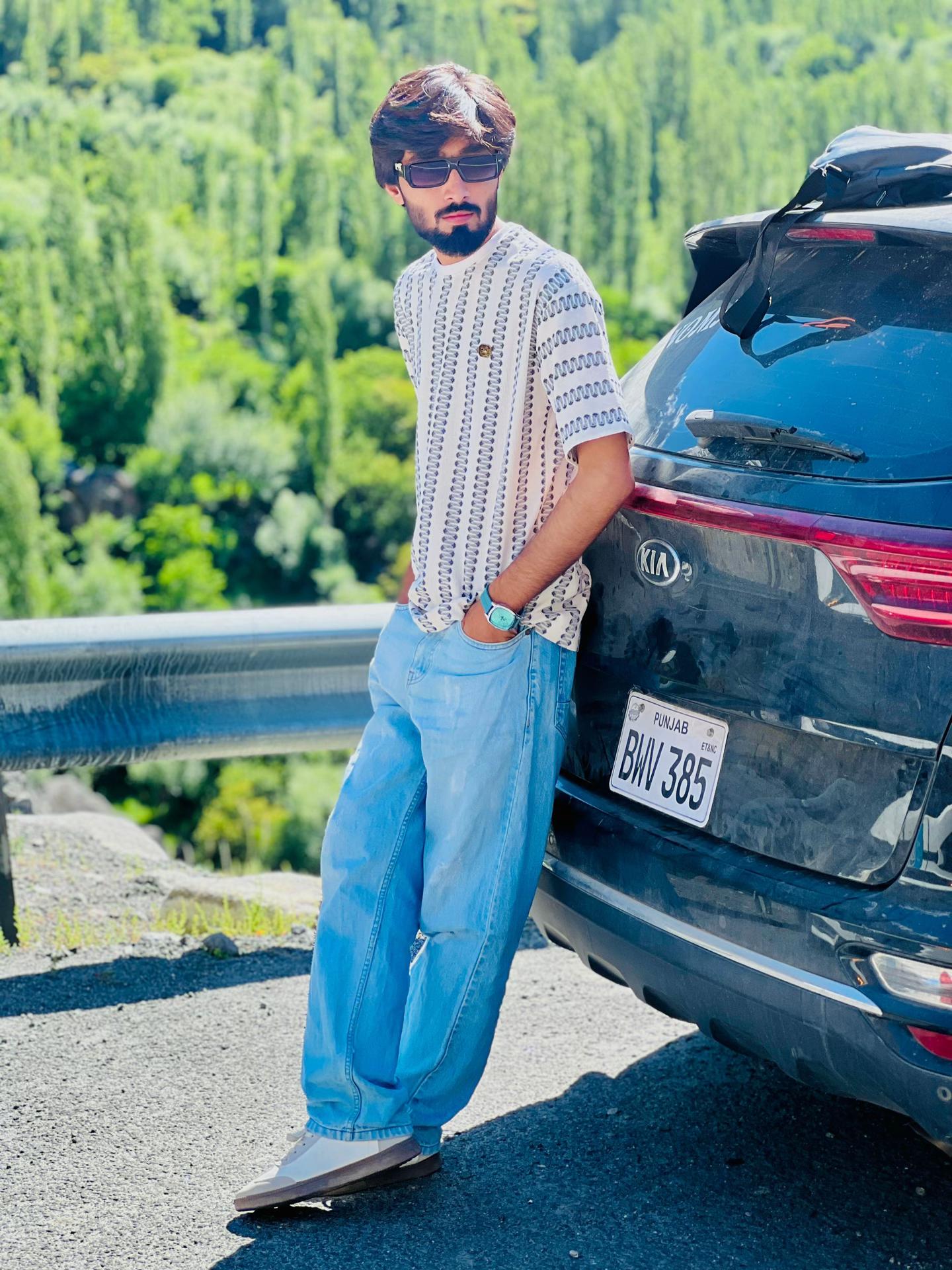@🥂شہباز___راجپوت💸