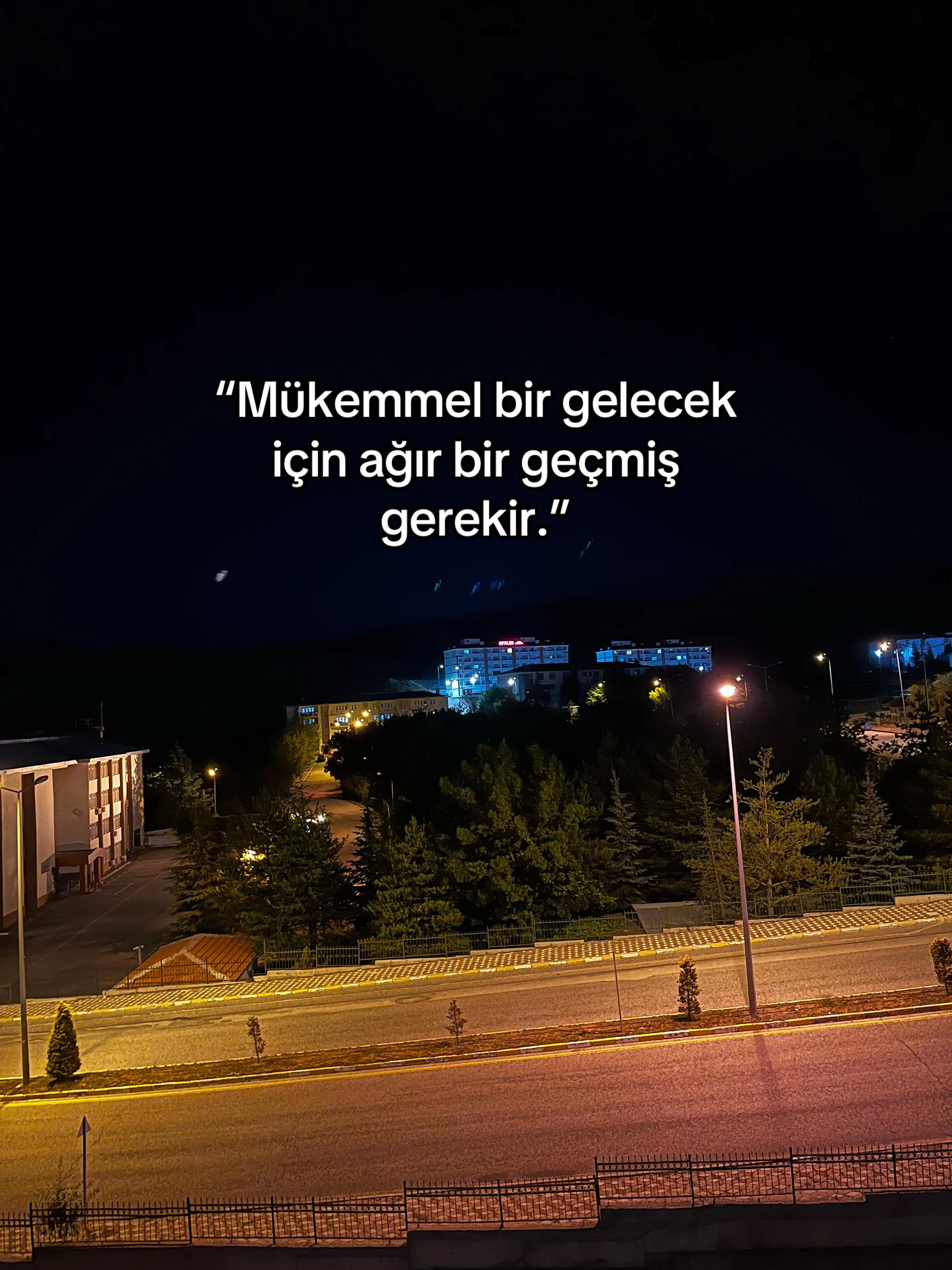 @𝒮.