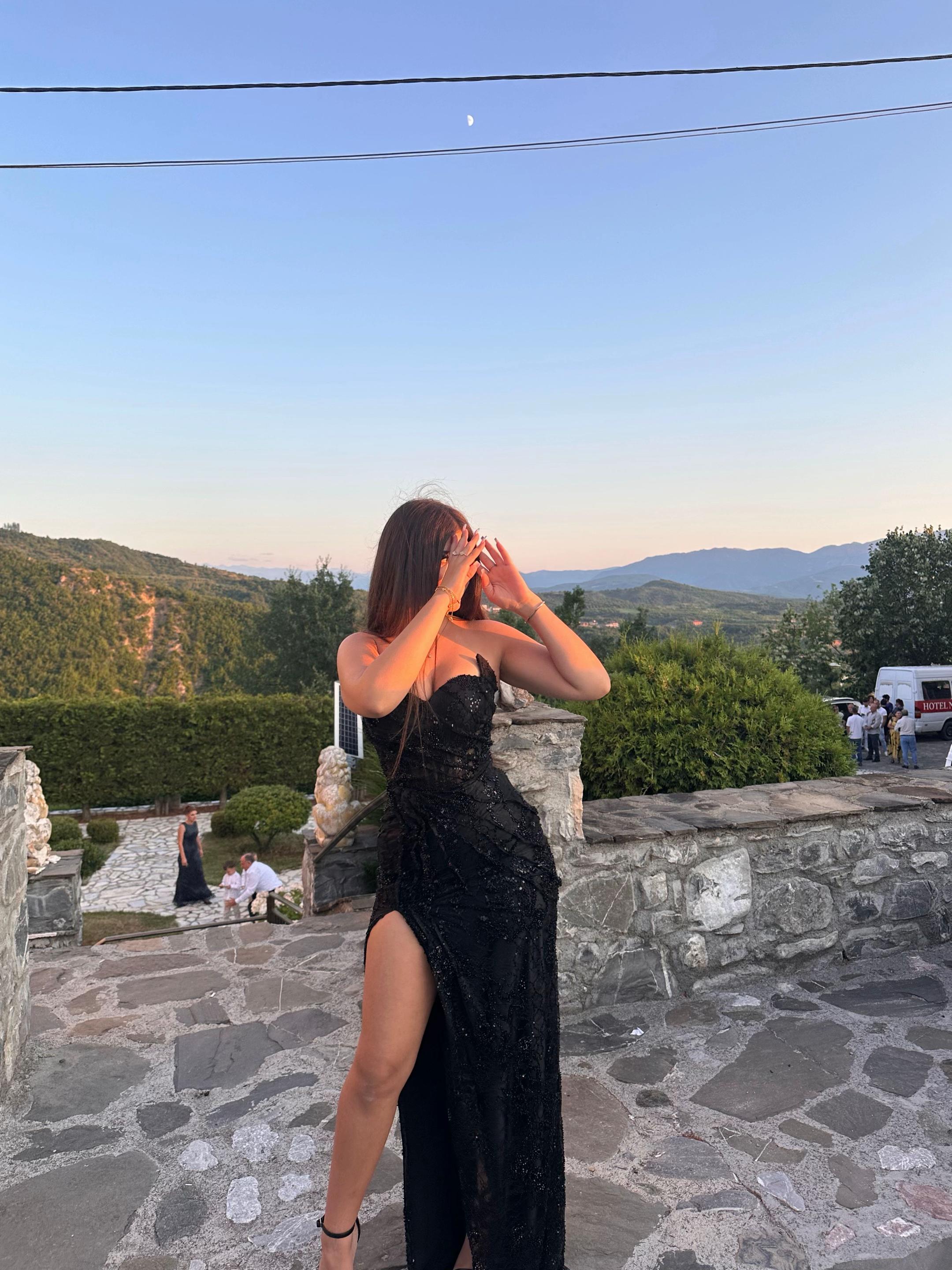 @𝐸.𝒮𝐻