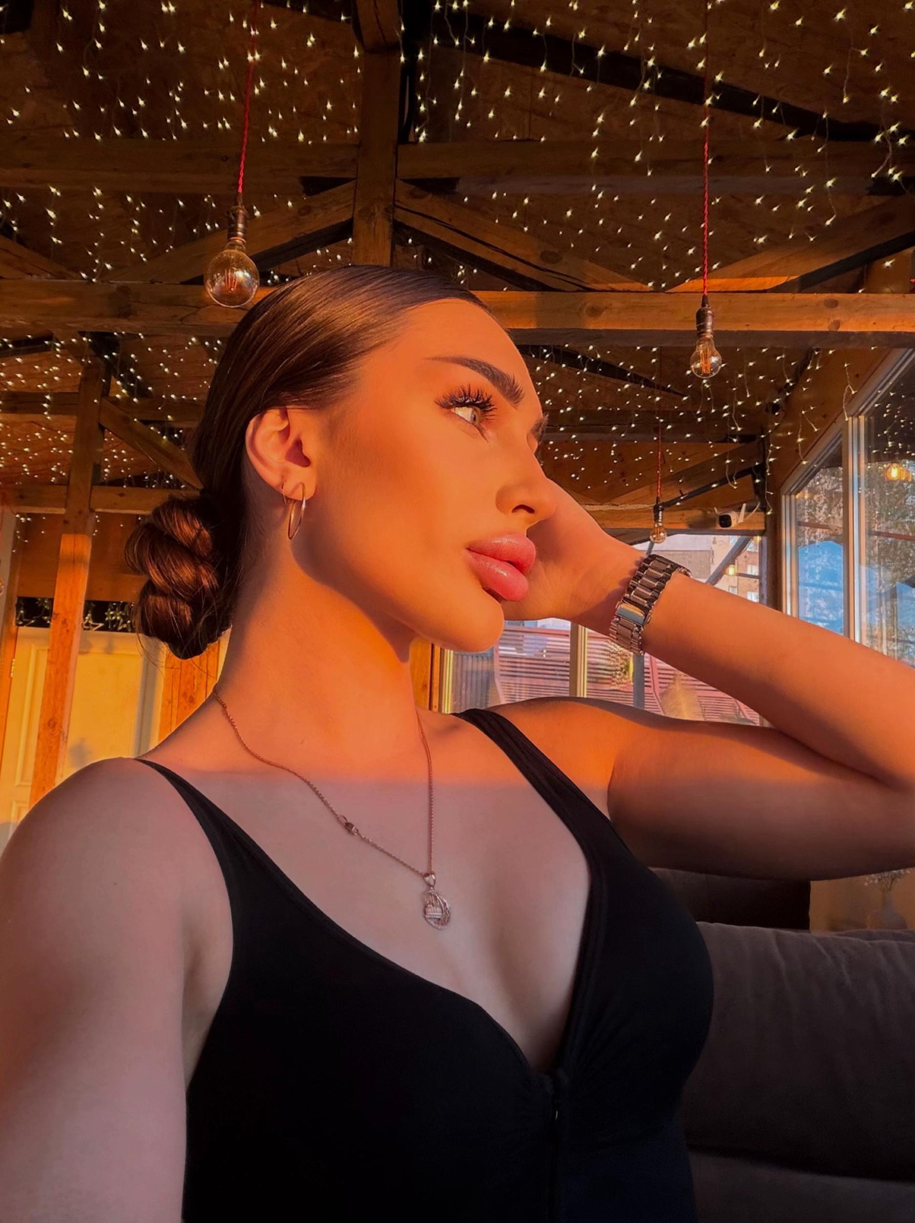 @𝑺𝒂𝒌𝒊𝒔𝒉𝒂🌺