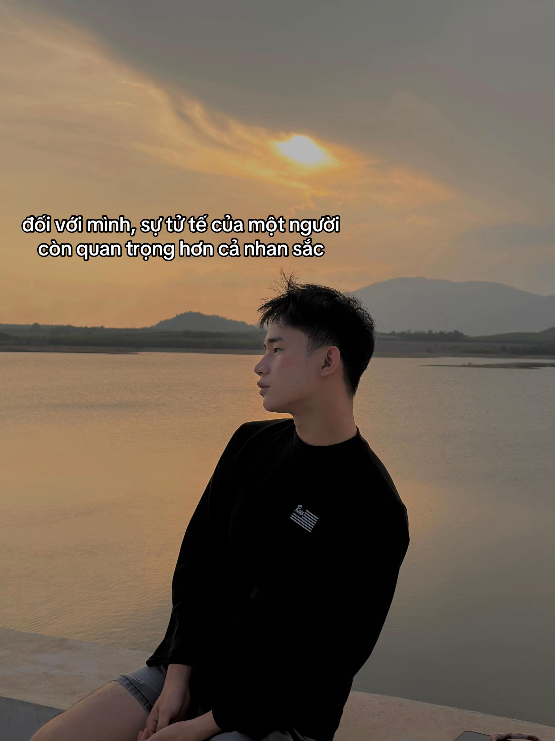 @thằng nhóc hay khóc