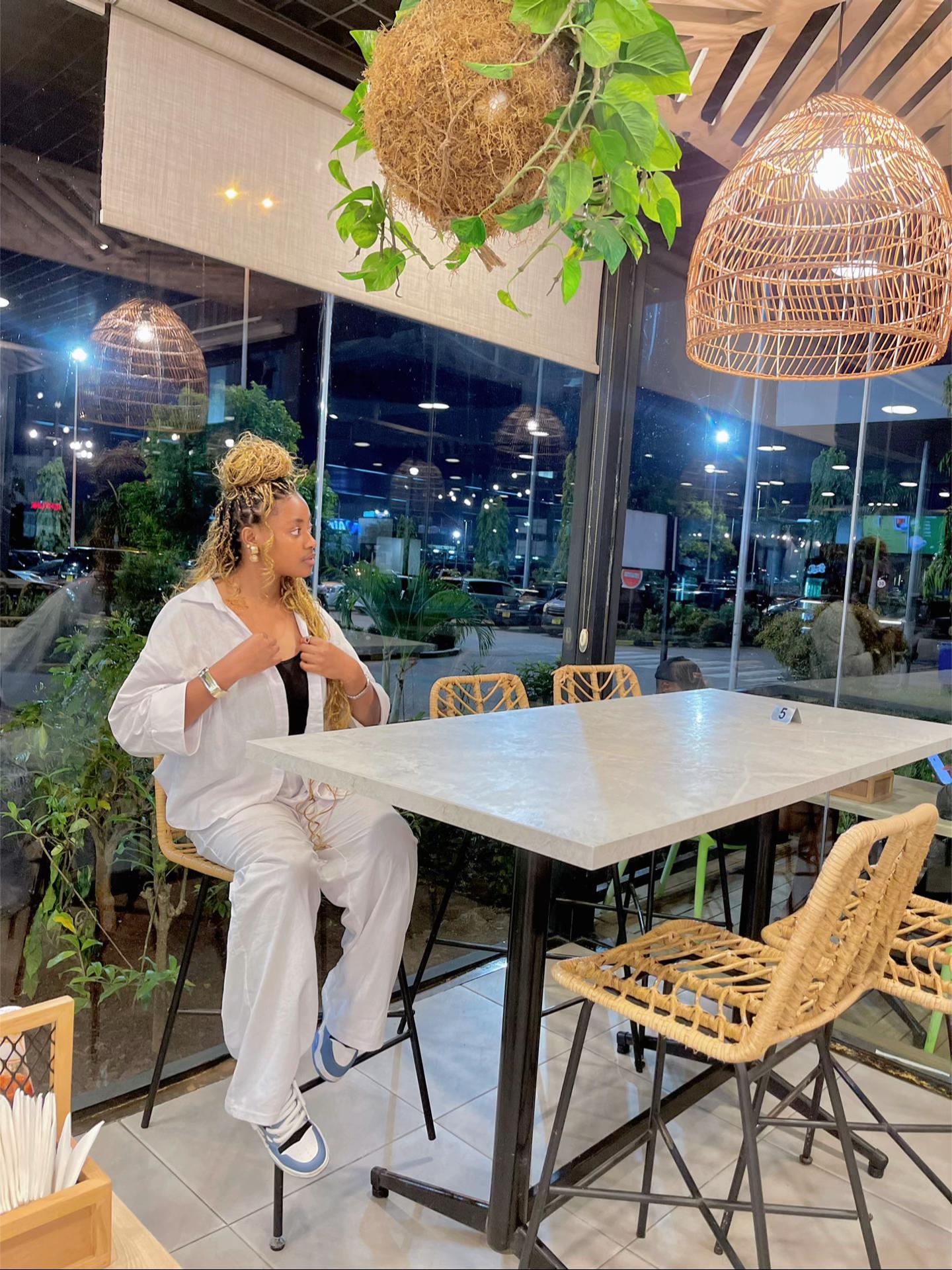 @𝓴𝓲𝓶 𝓮𝓵𝓵𝓮𝓭𝓲𝓷𝓪𝓱🌸