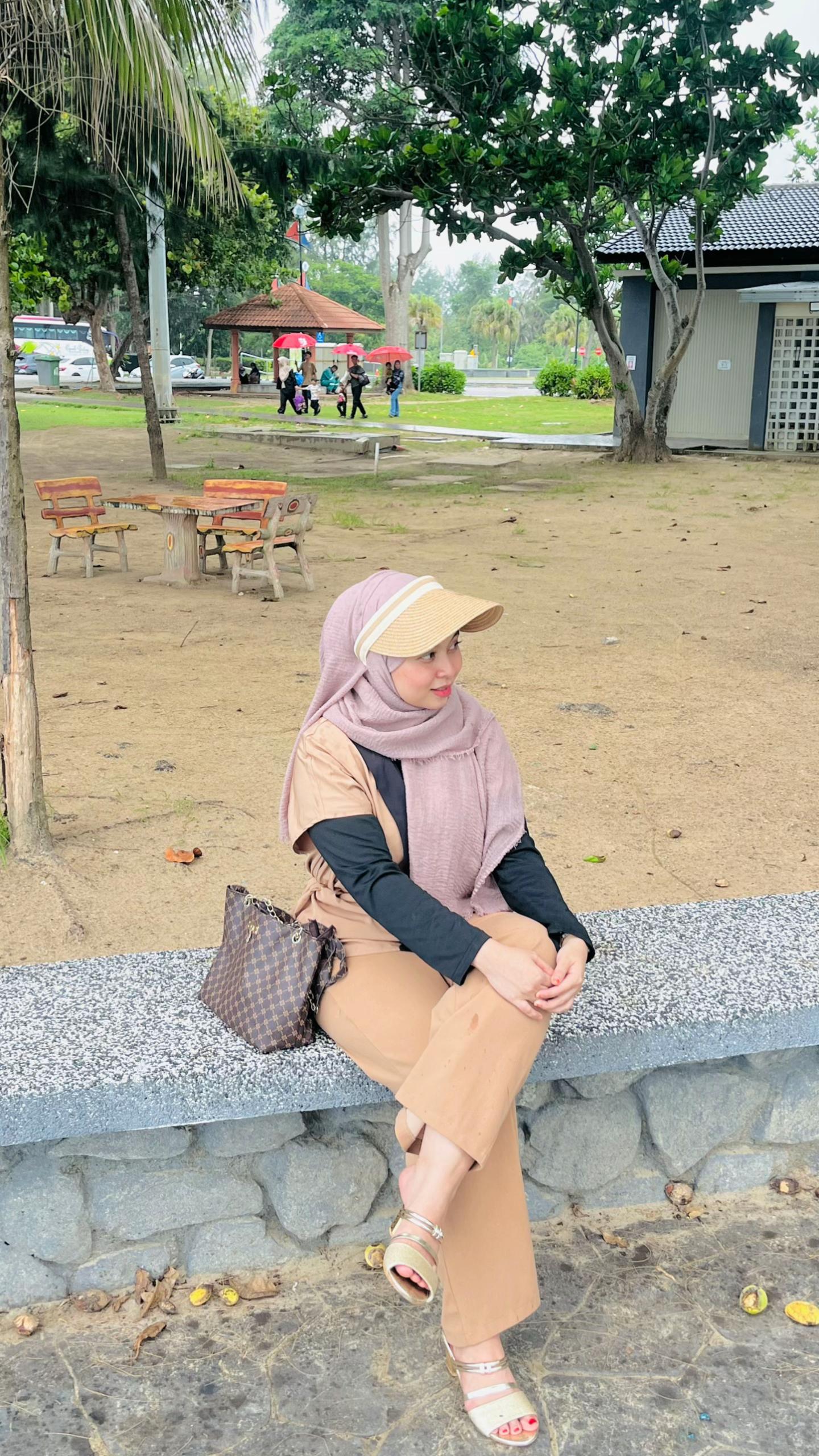 @nur_suhananikrosdi