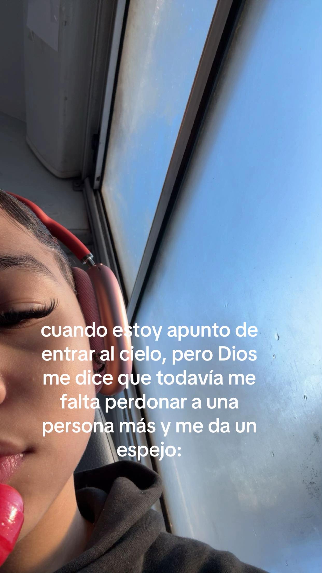 @🧣
