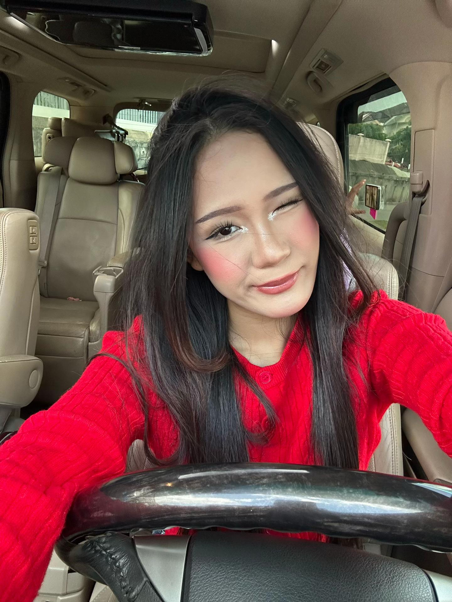 @isyanell