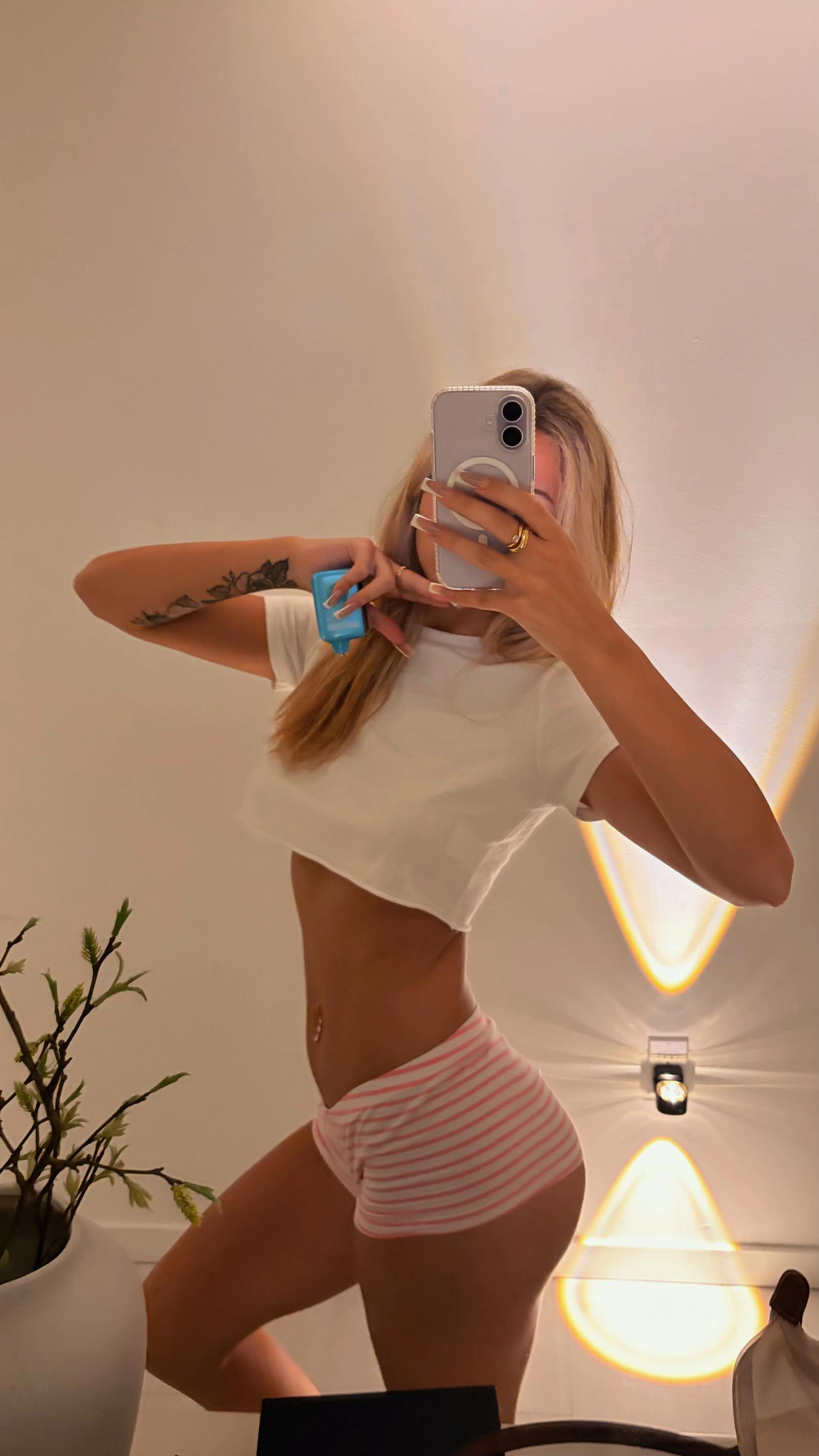 @Val&eacute;