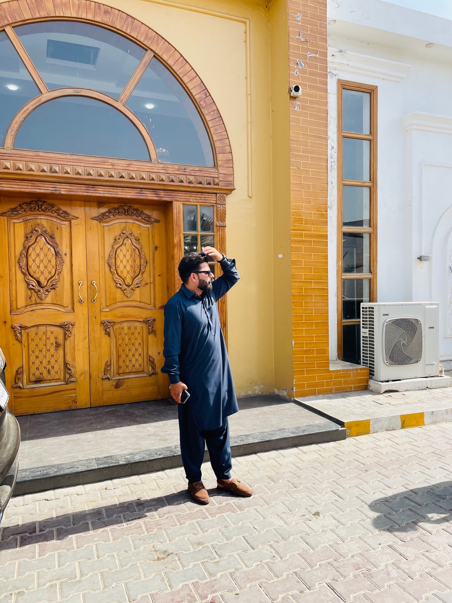 @Dewan Shahid Fareed Chishti 💫
