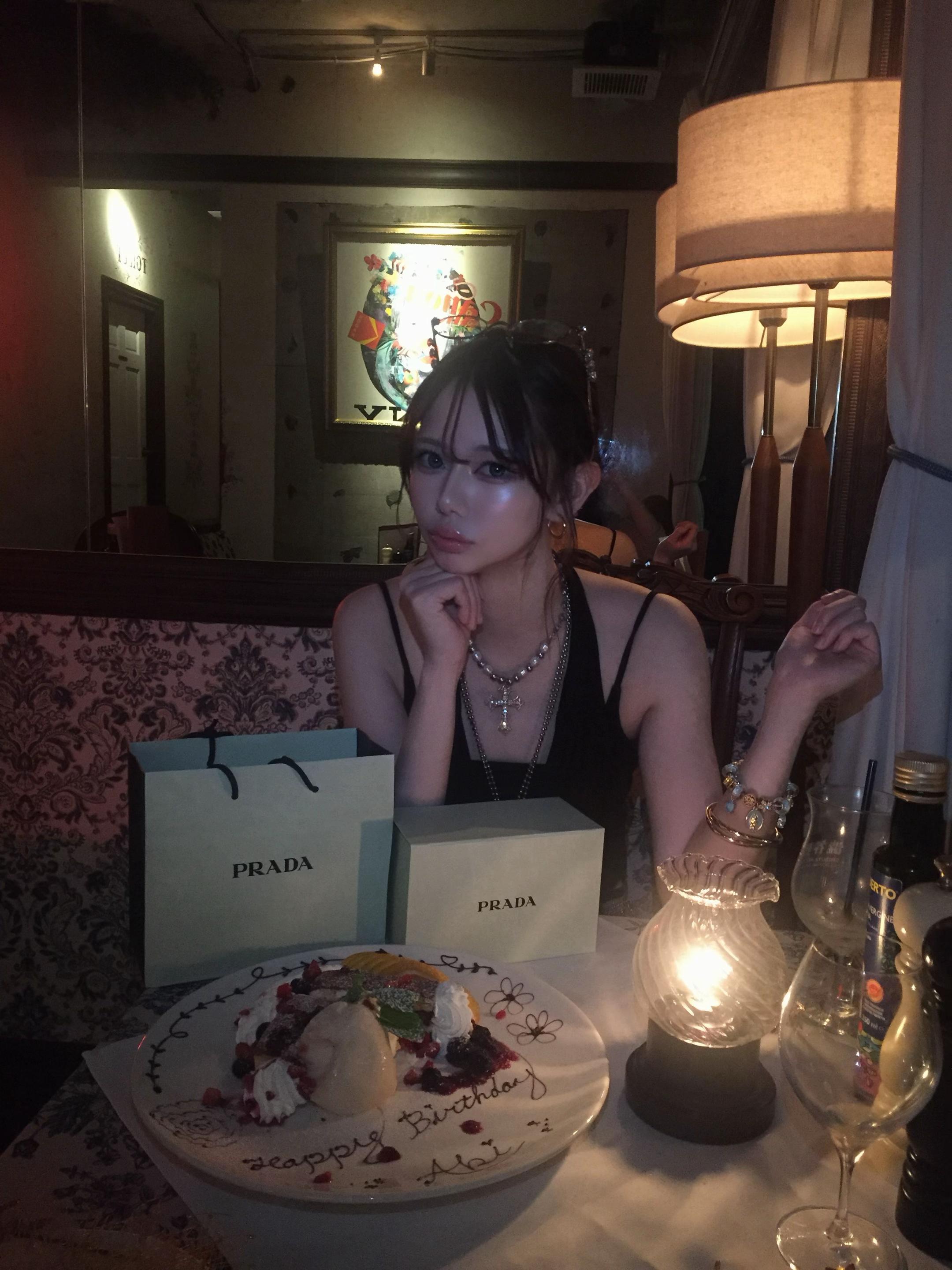 @あき