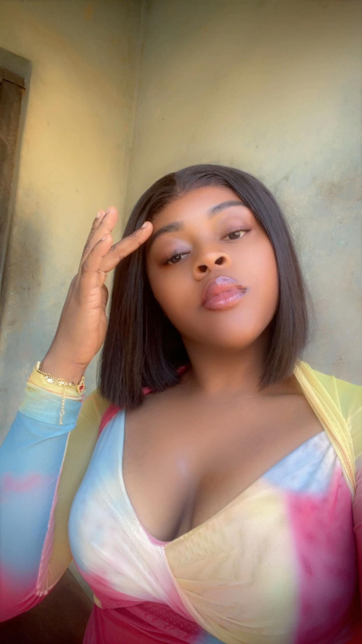 @𝐌𝐬.𝐀𝐦𝐚🌸🫧.