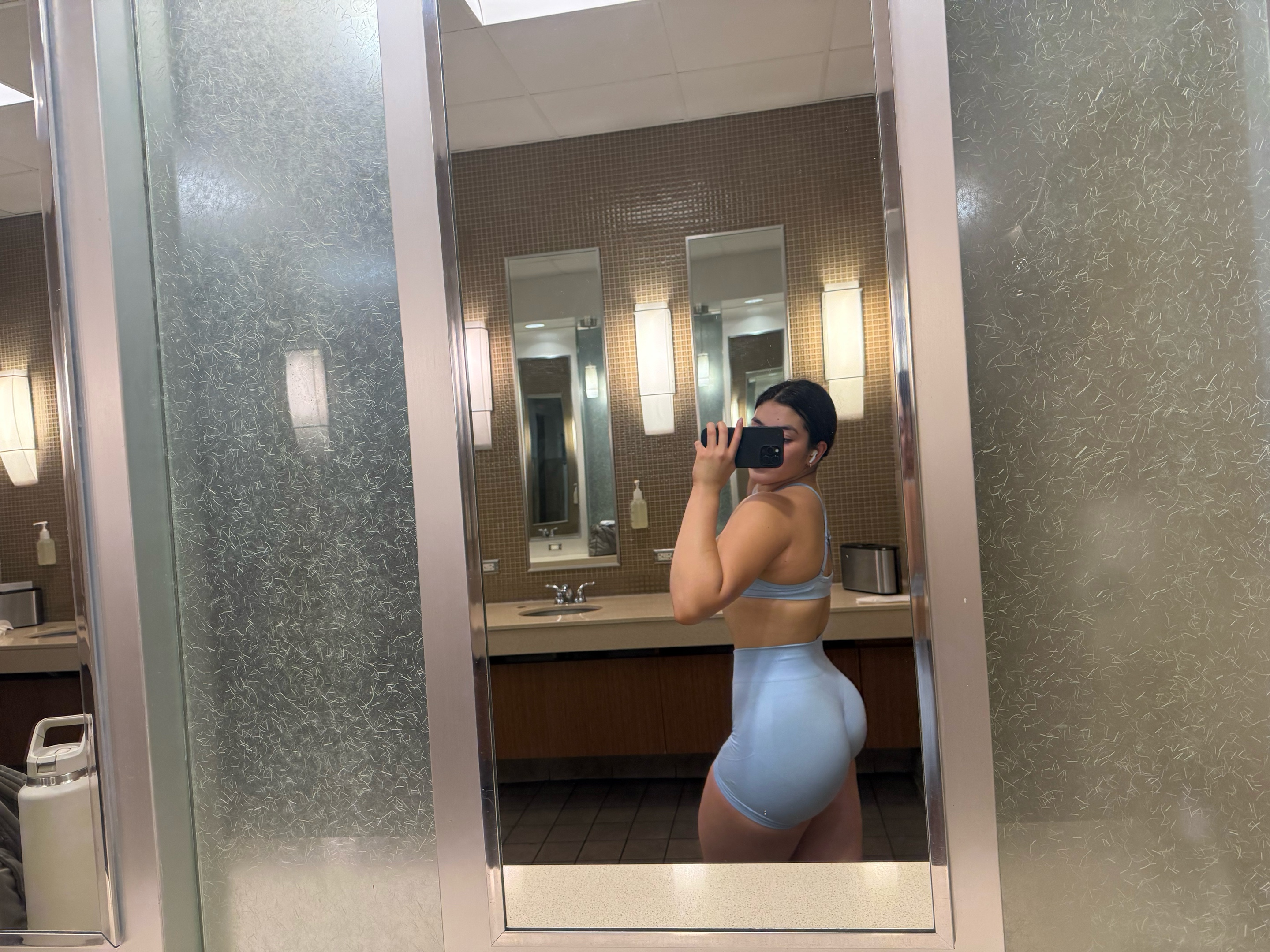 @Alejandra