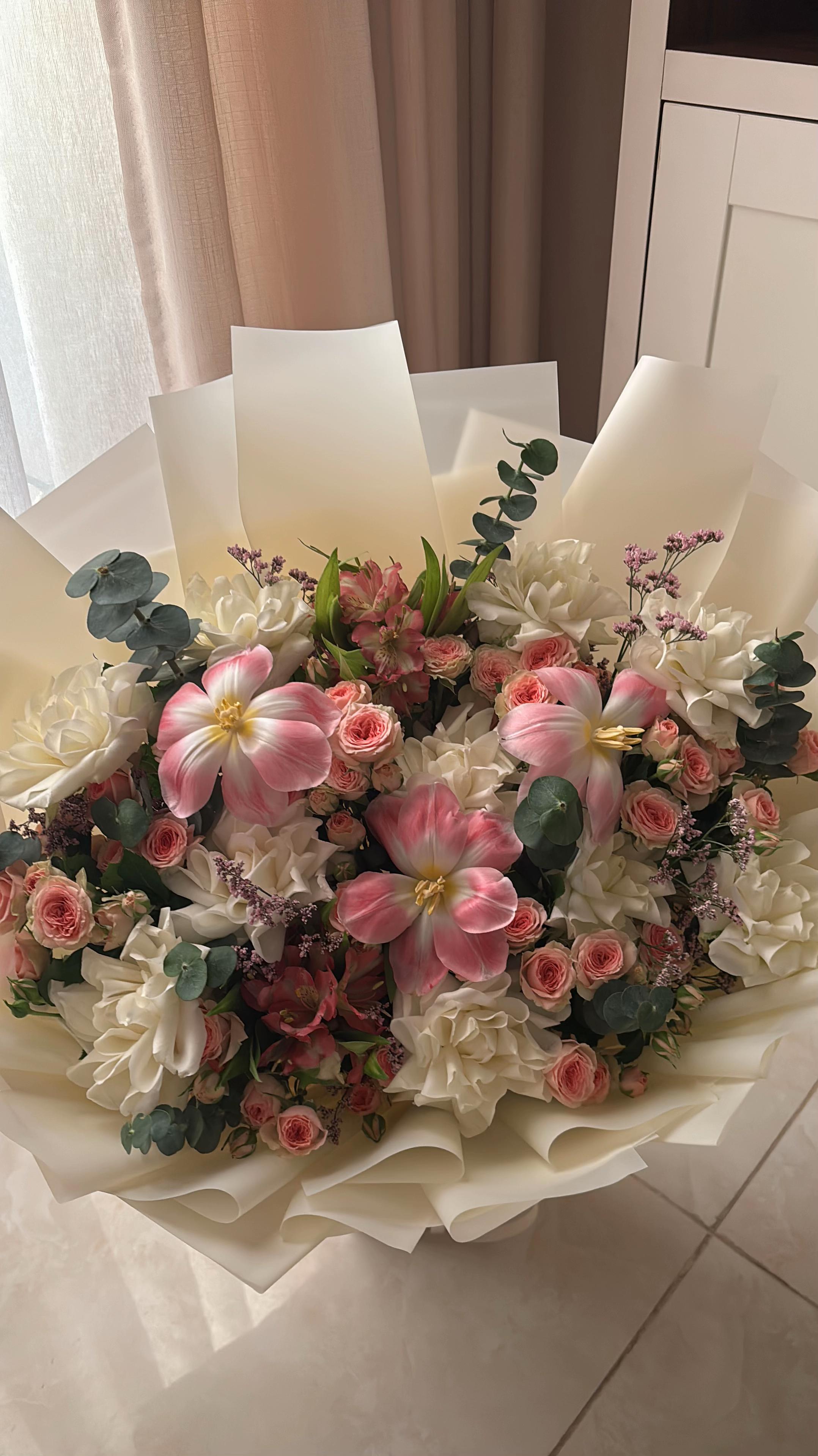 @LYORA FLOWERS | ليورا