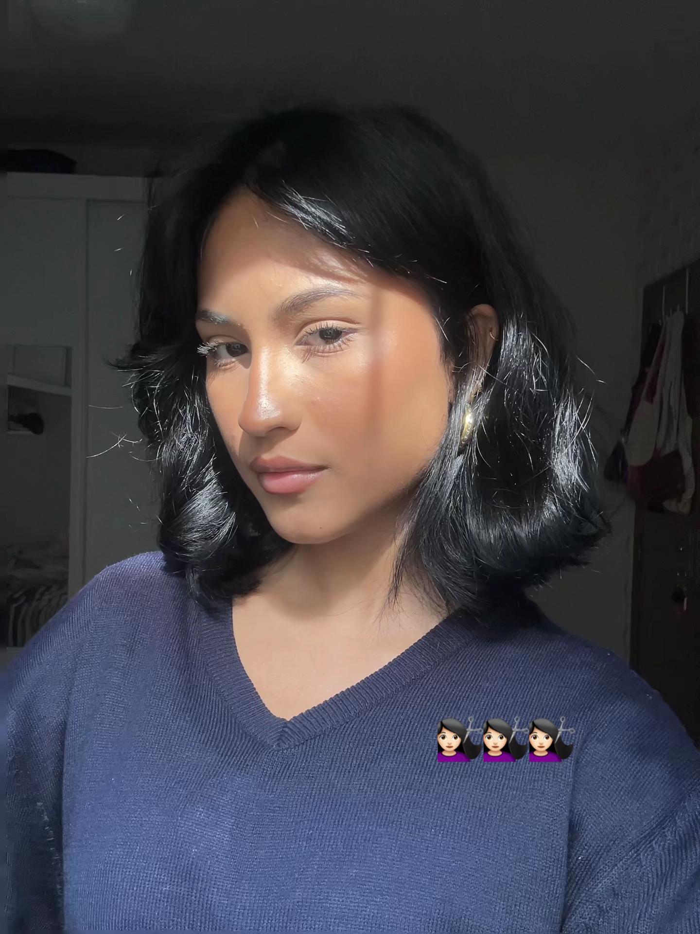 @LÍVIA