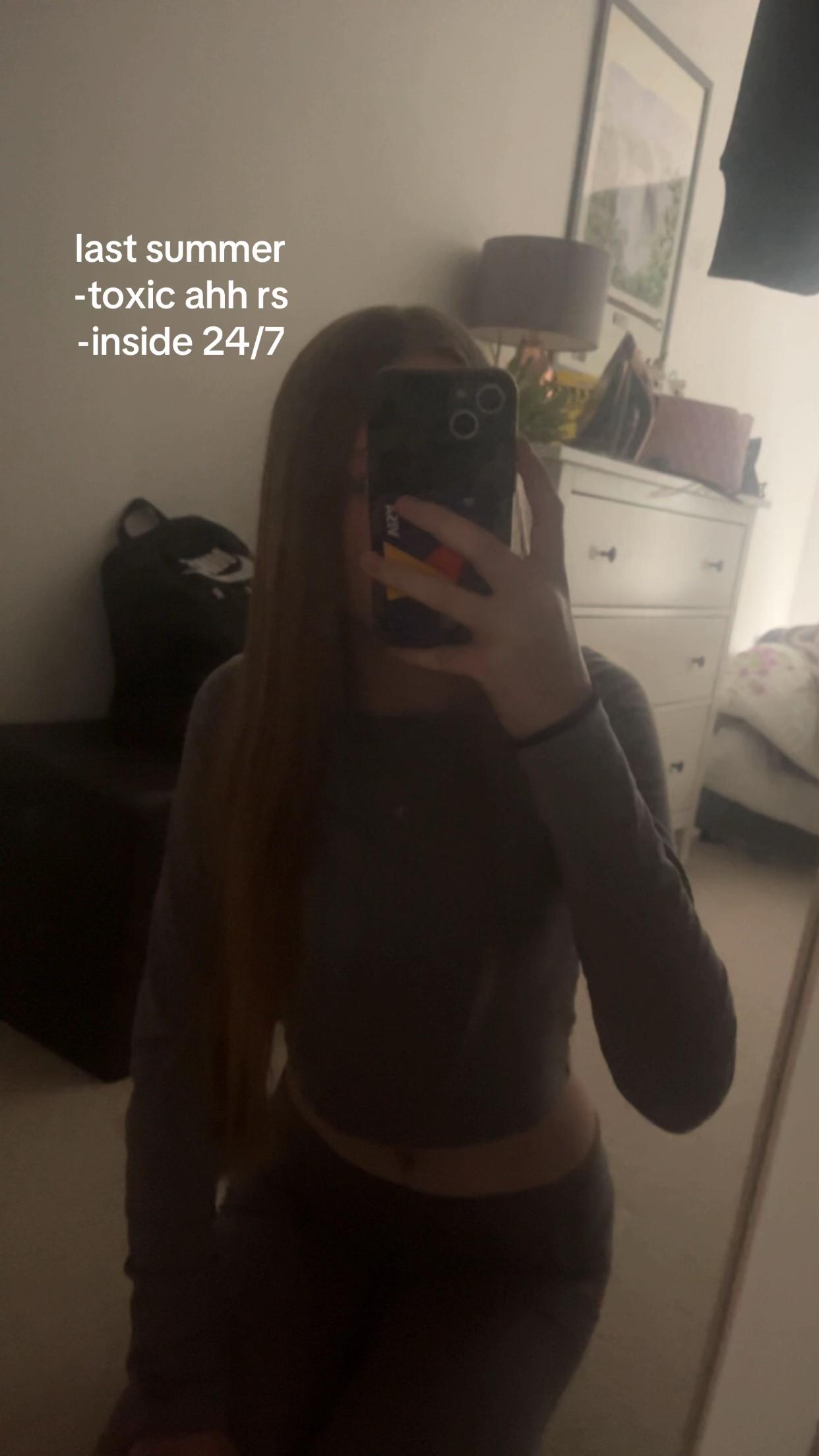 @👤