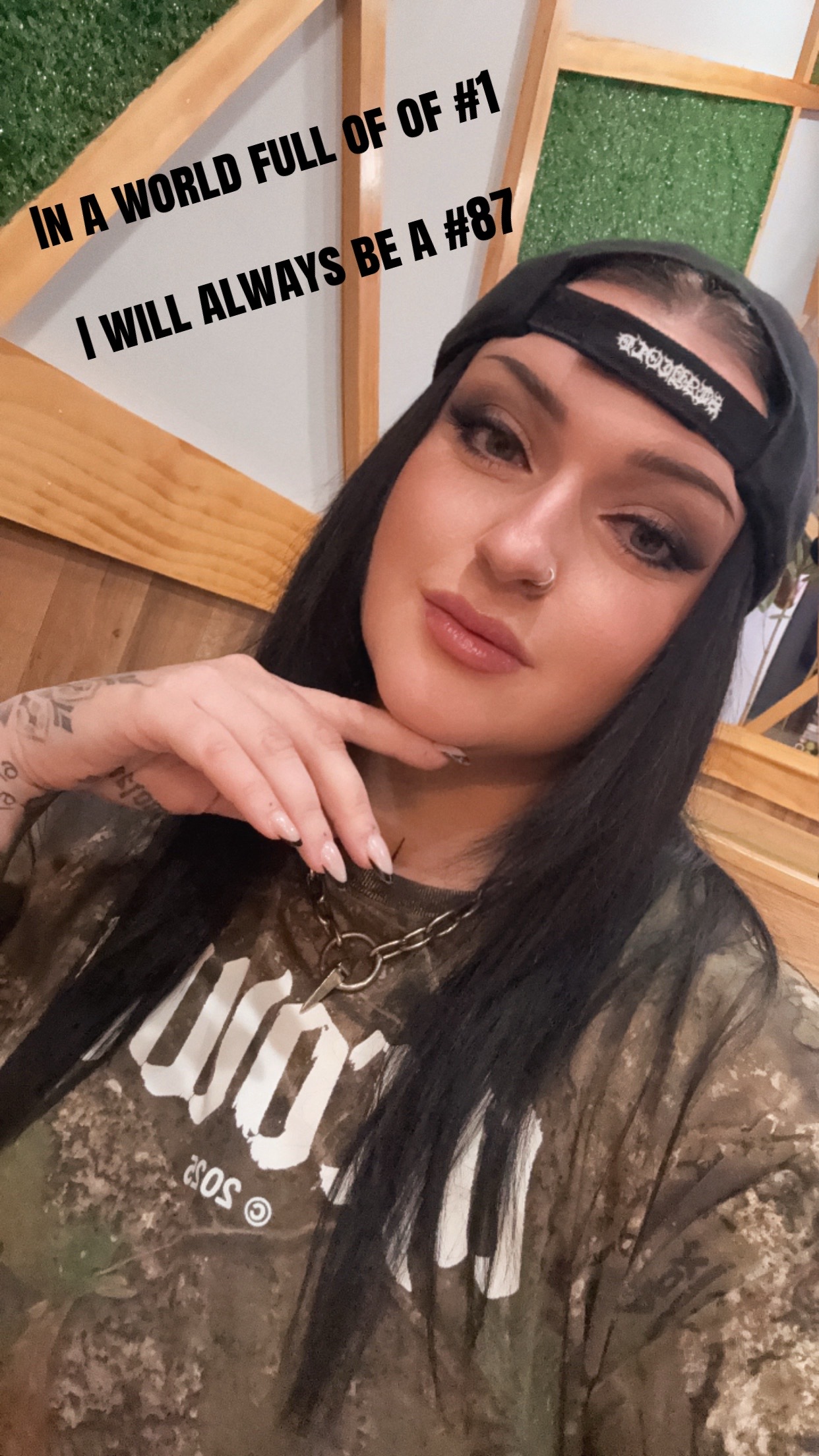 @Gothicccccc