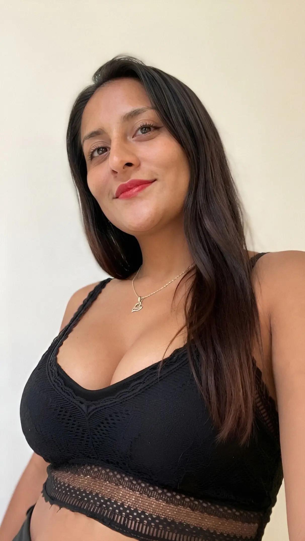 @Latinas