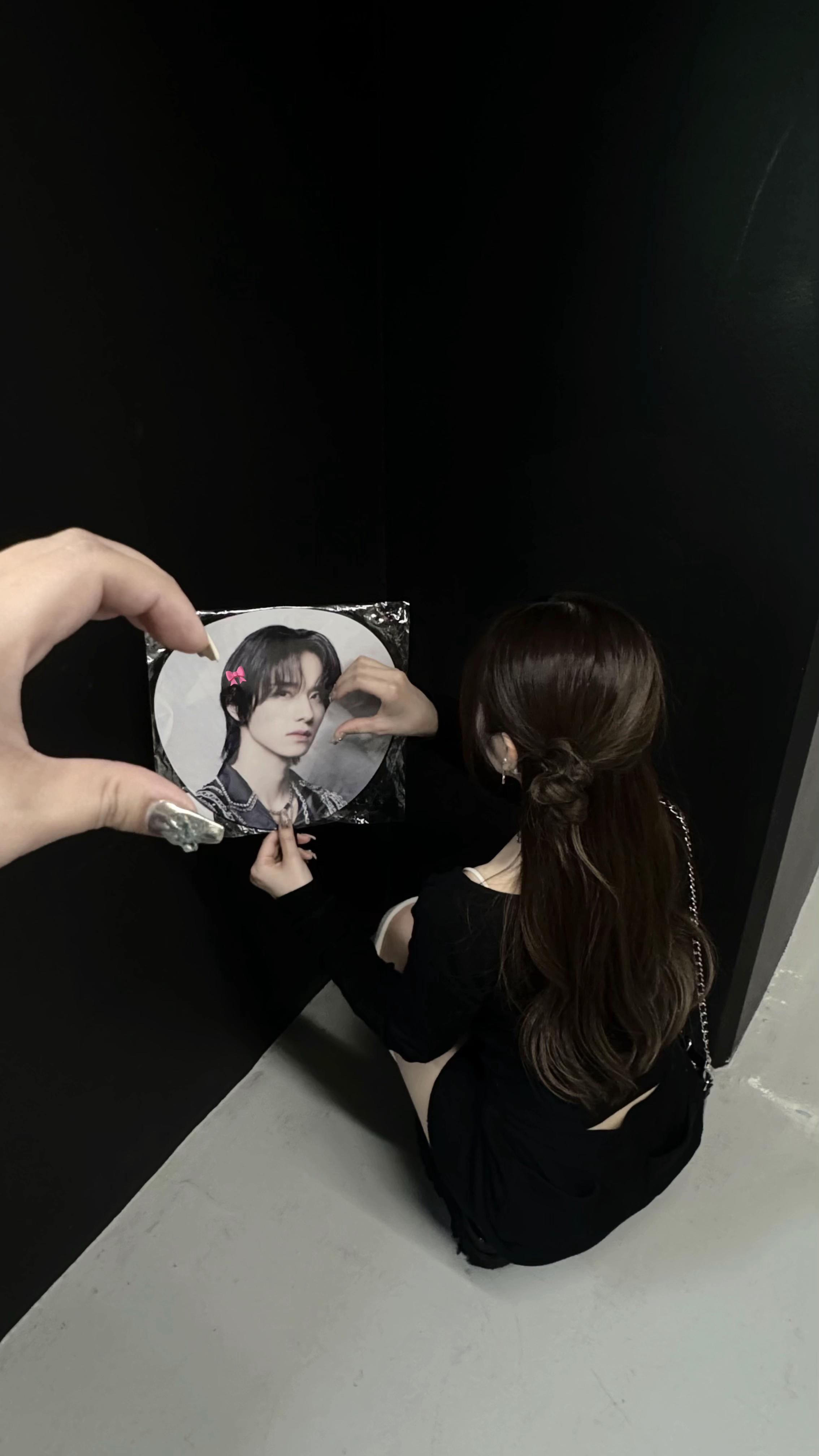 @𝐂𝐡𝐢𝐬𝐚