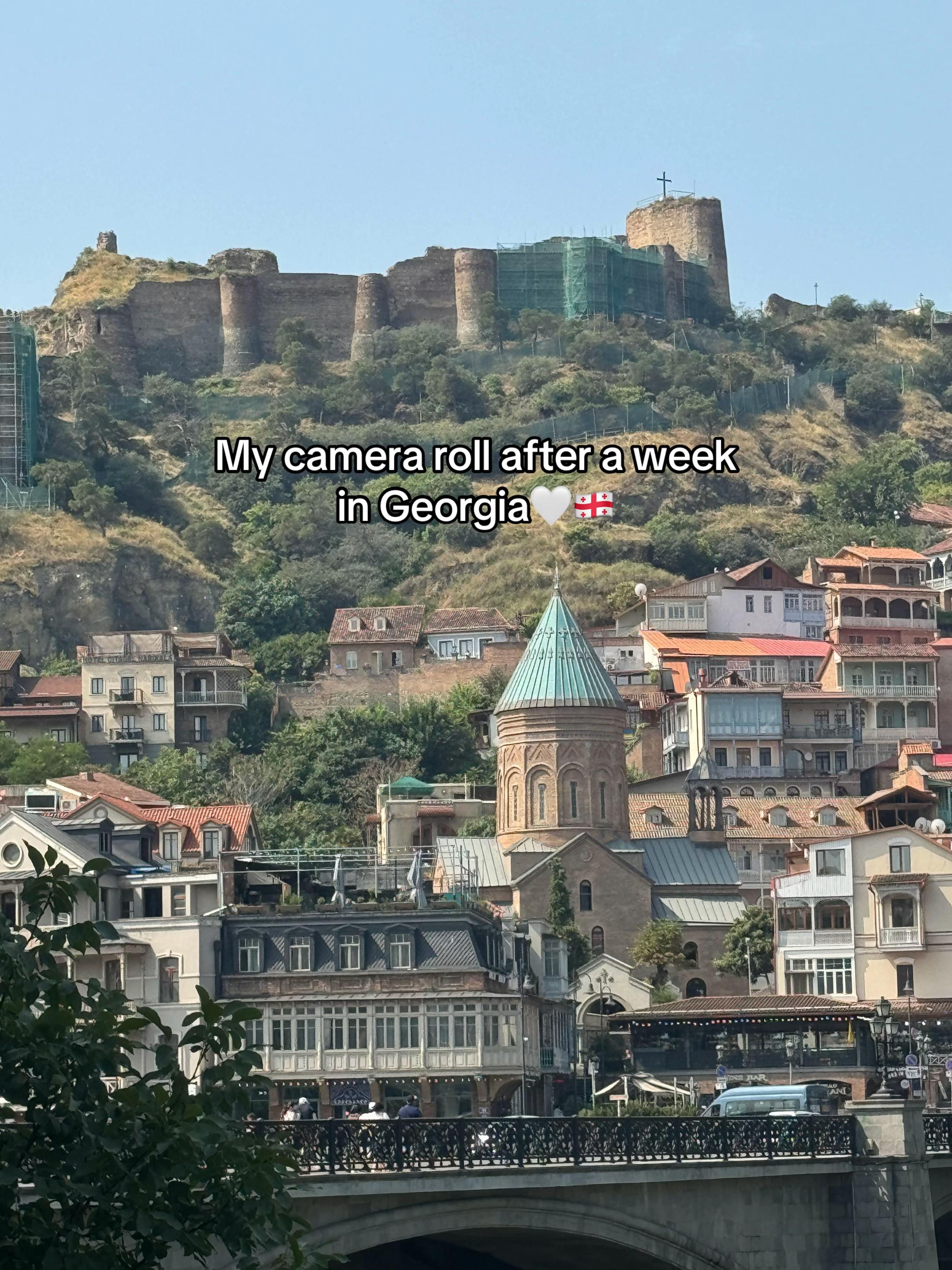 @BALKAN GIRL TRAVELLING
