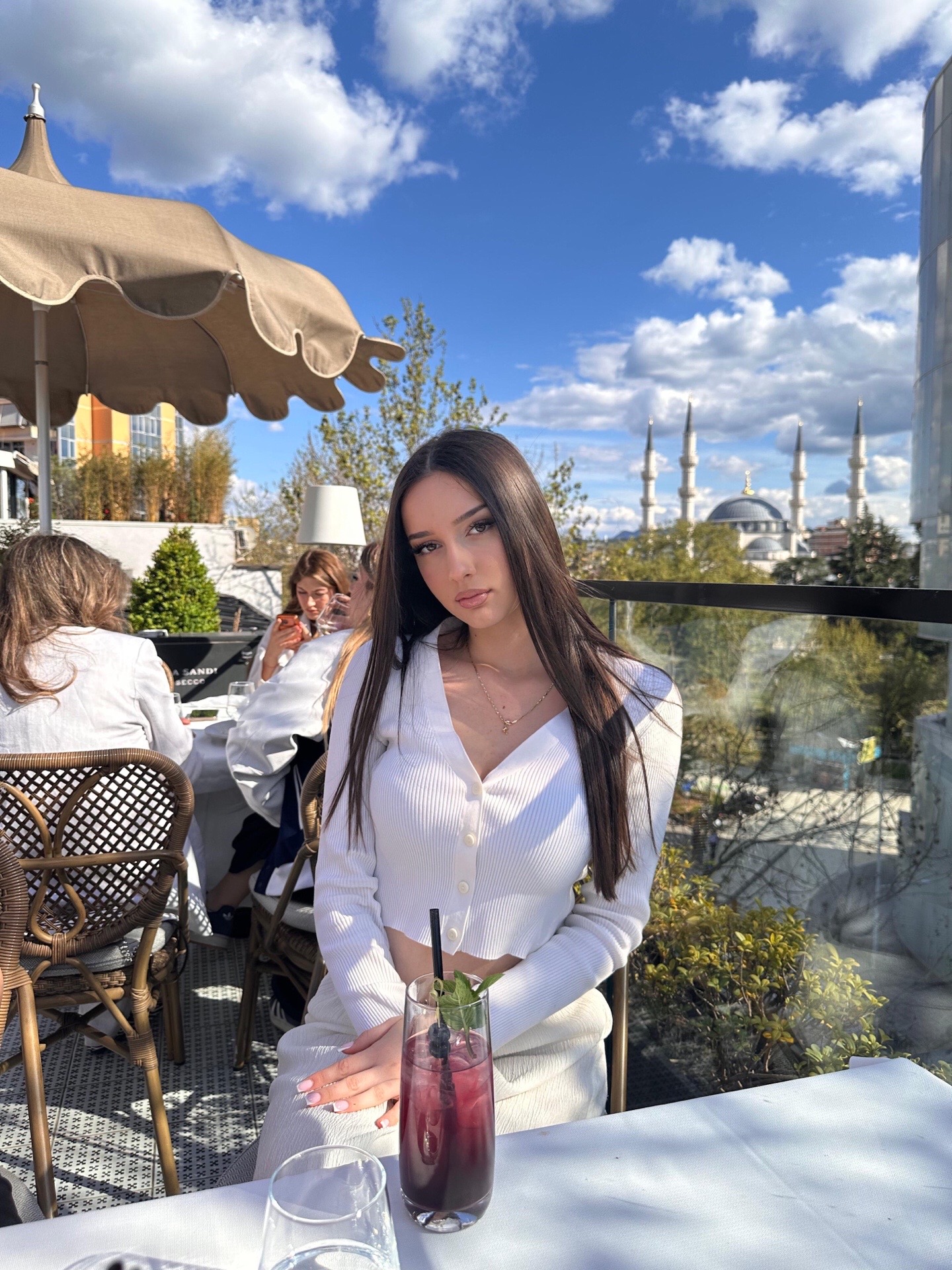 @helgadenaj