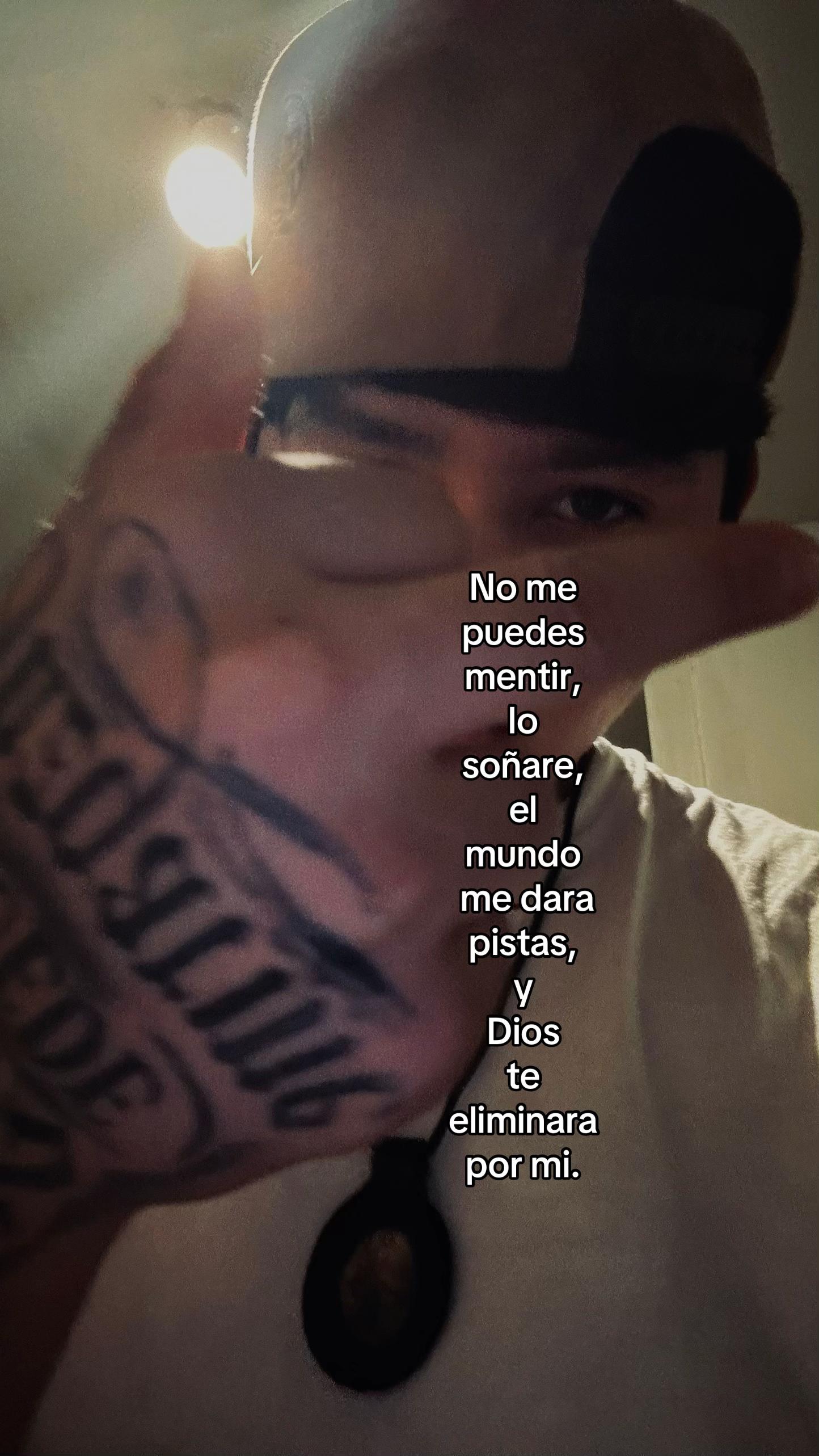 @⃟