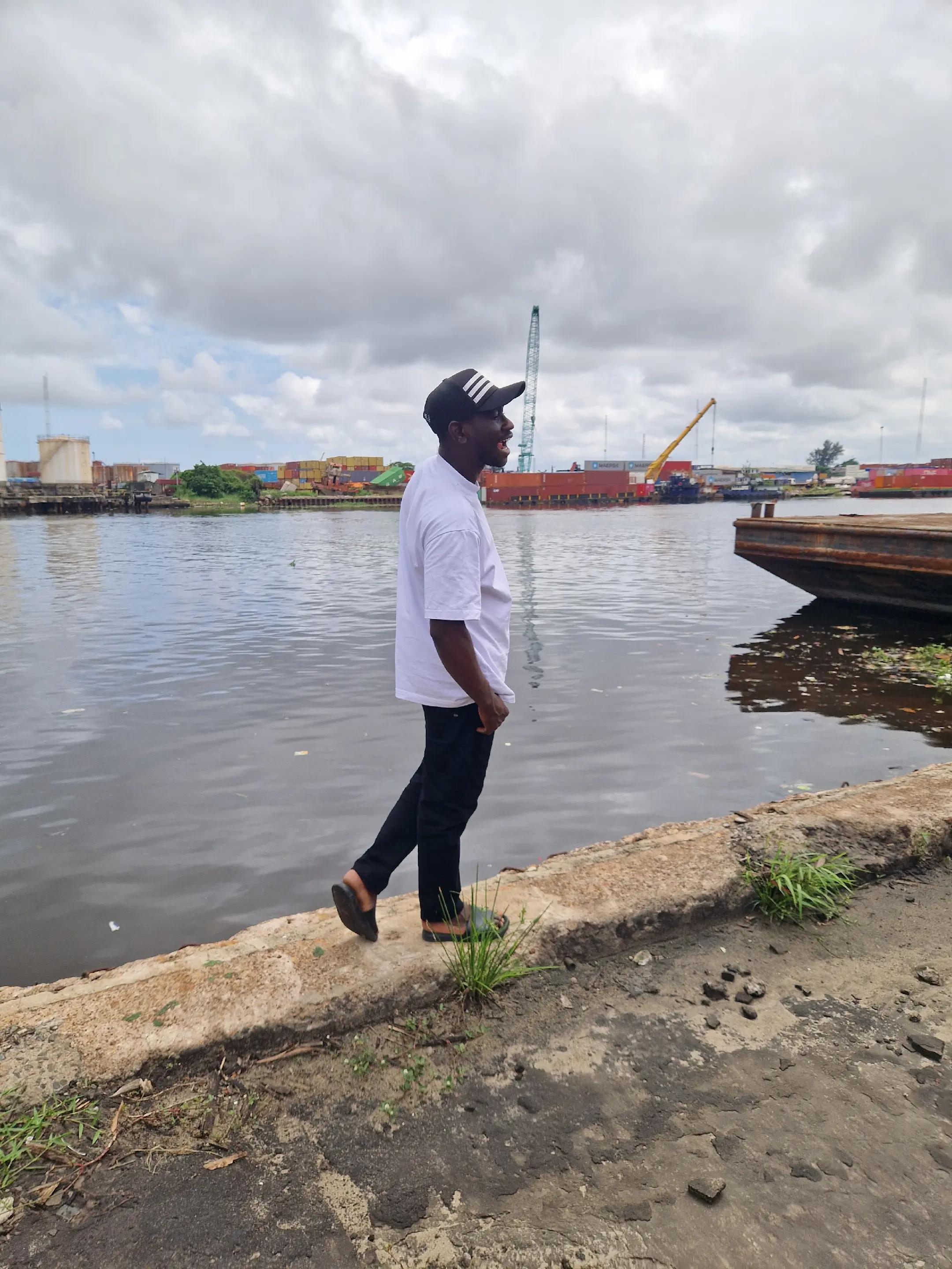 @SIRAJO ZAKARI 111
