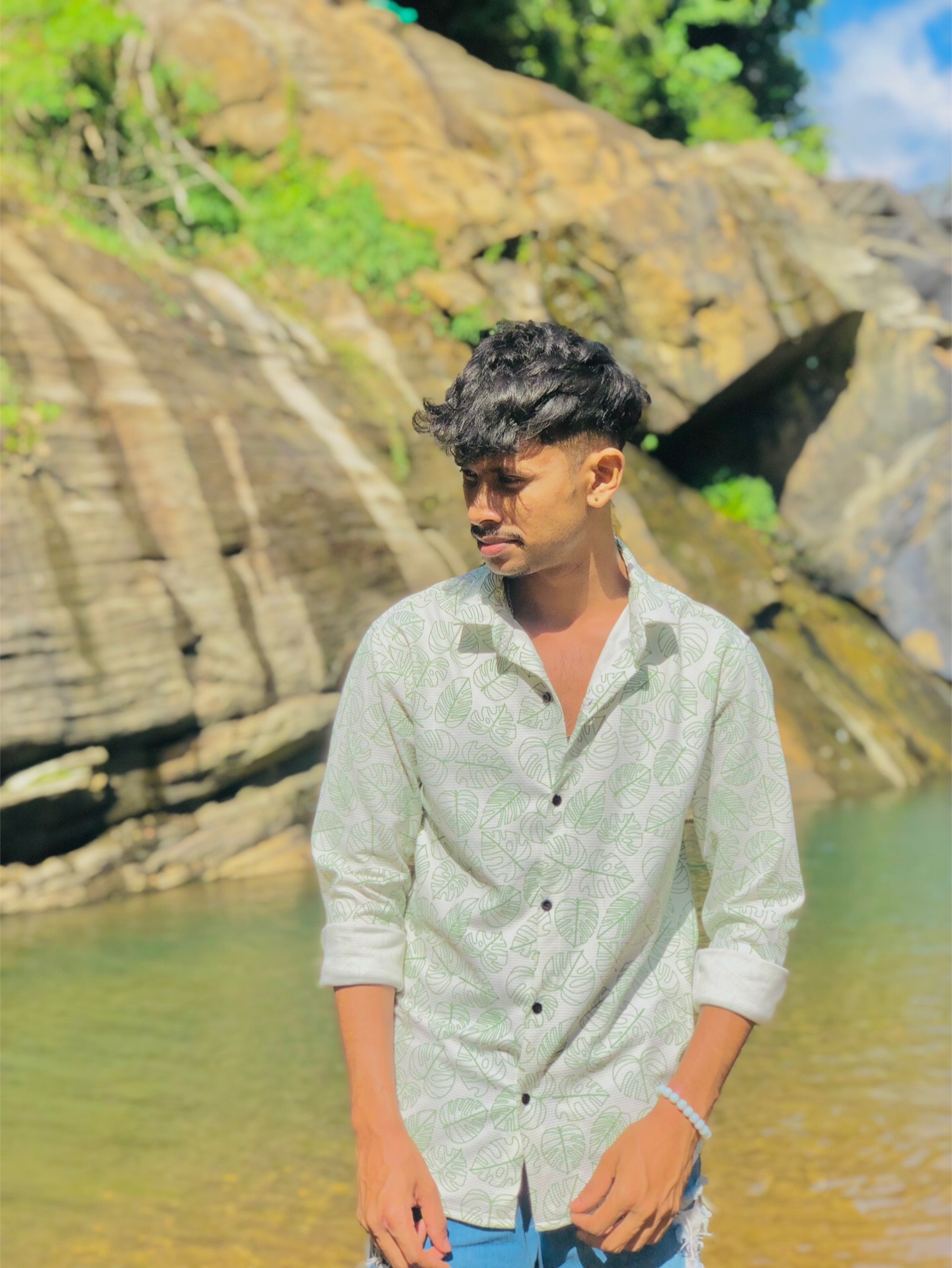 @Sanju🪽