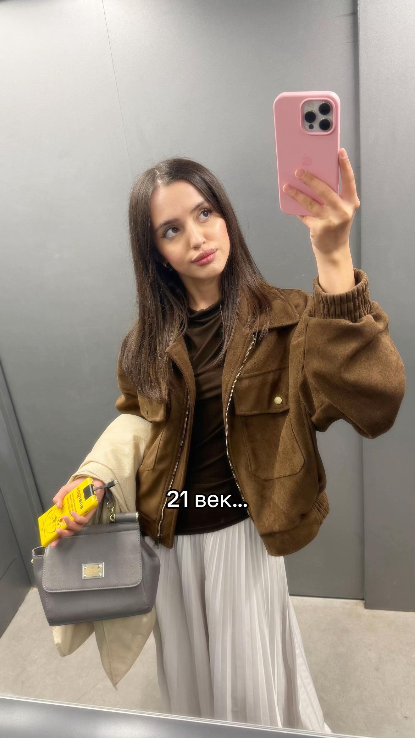 @roksi