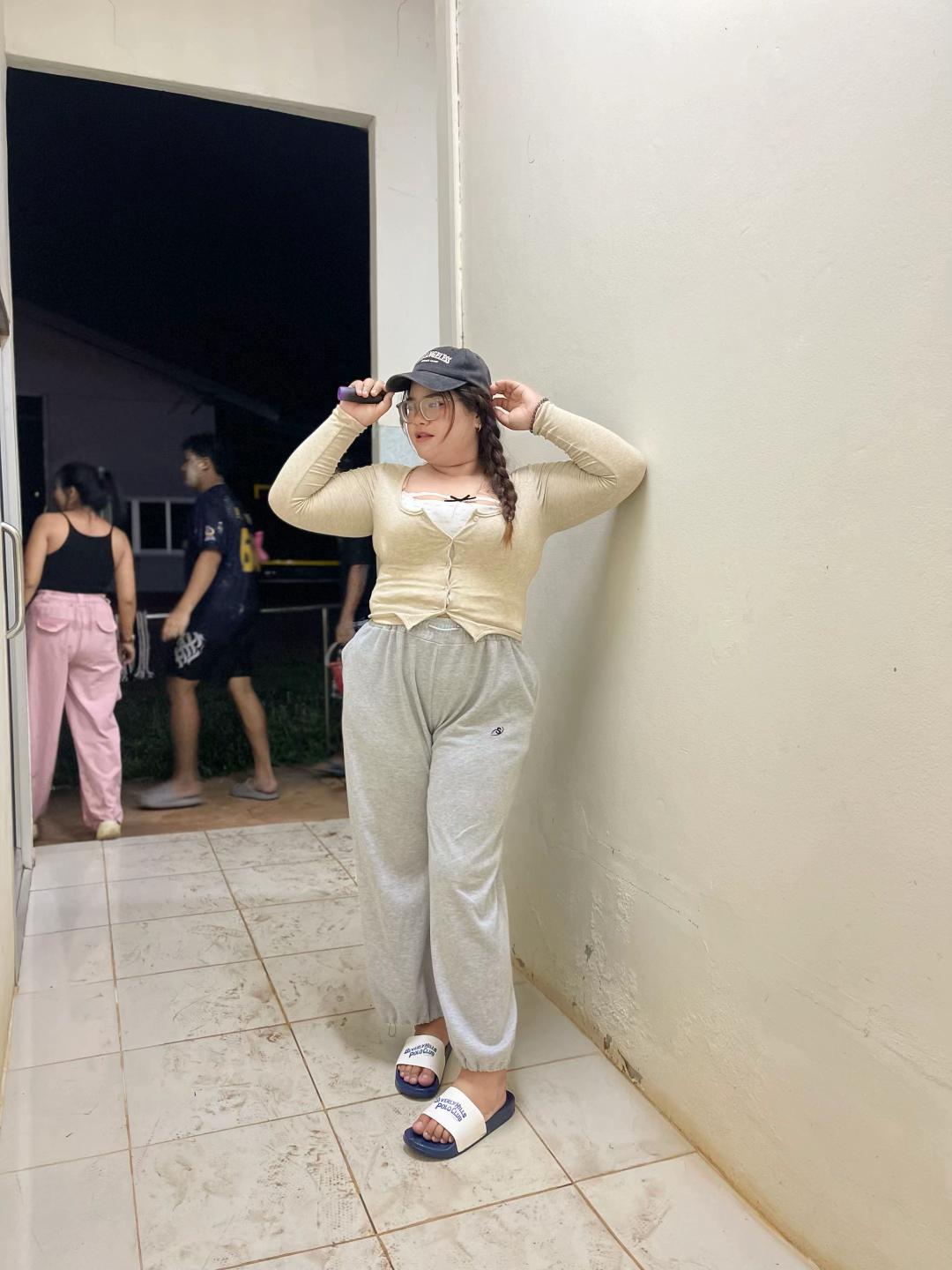 @ขออมหน่อย