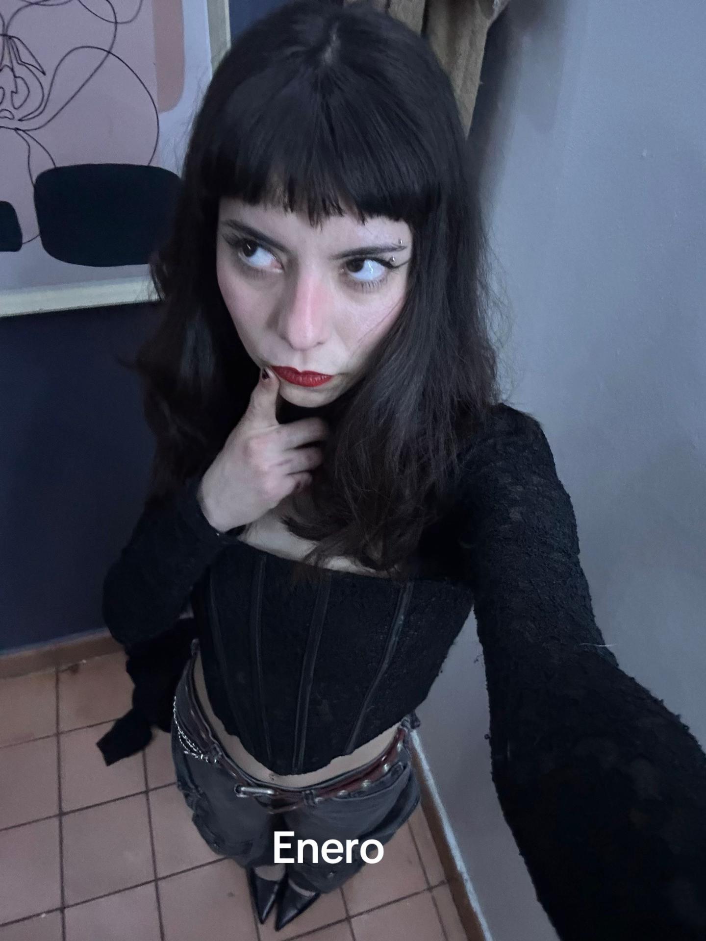 @ladyru__