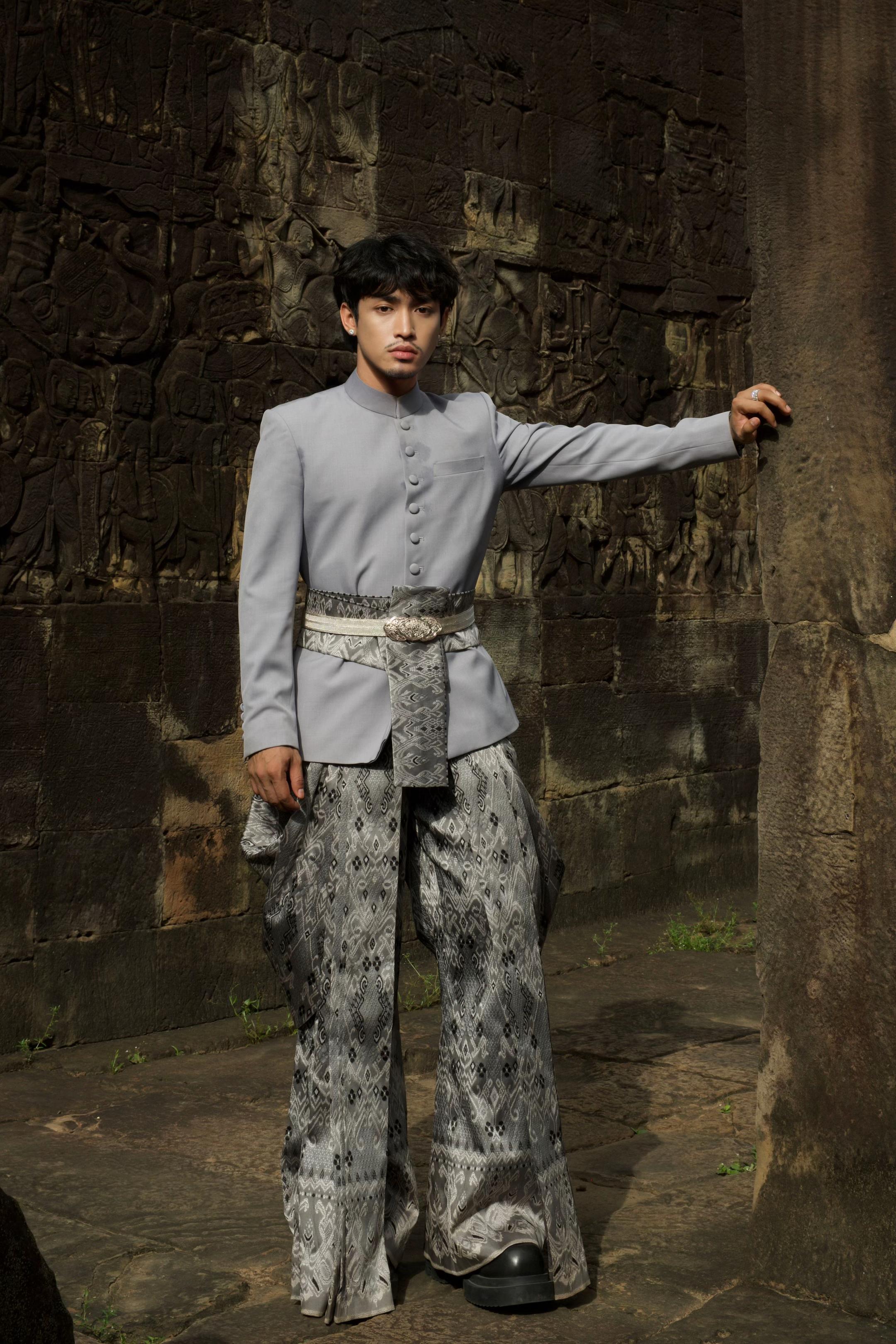 @Prince-ព្រីន Officials
