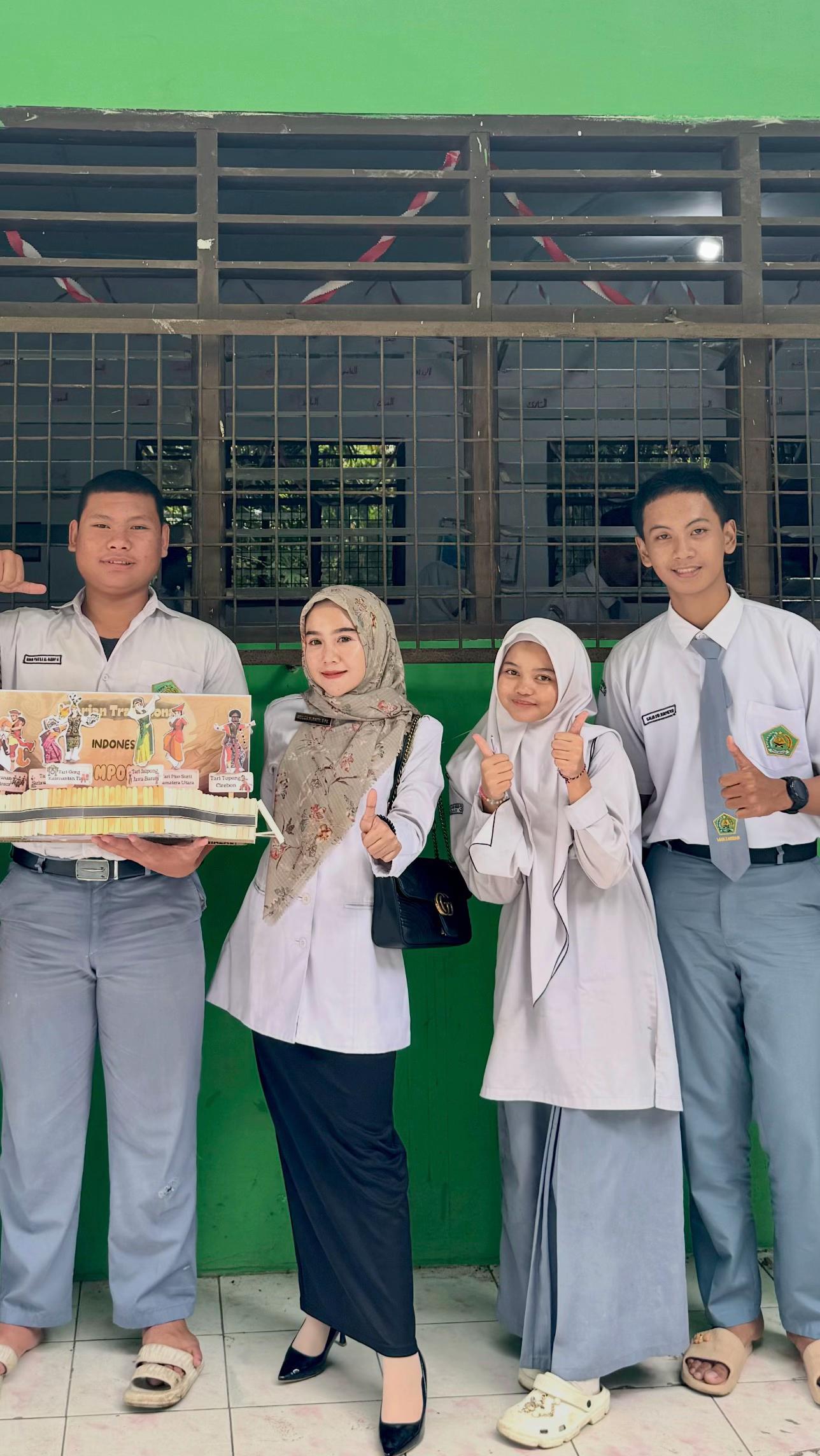 @Meiliza Hijratti S.Pd