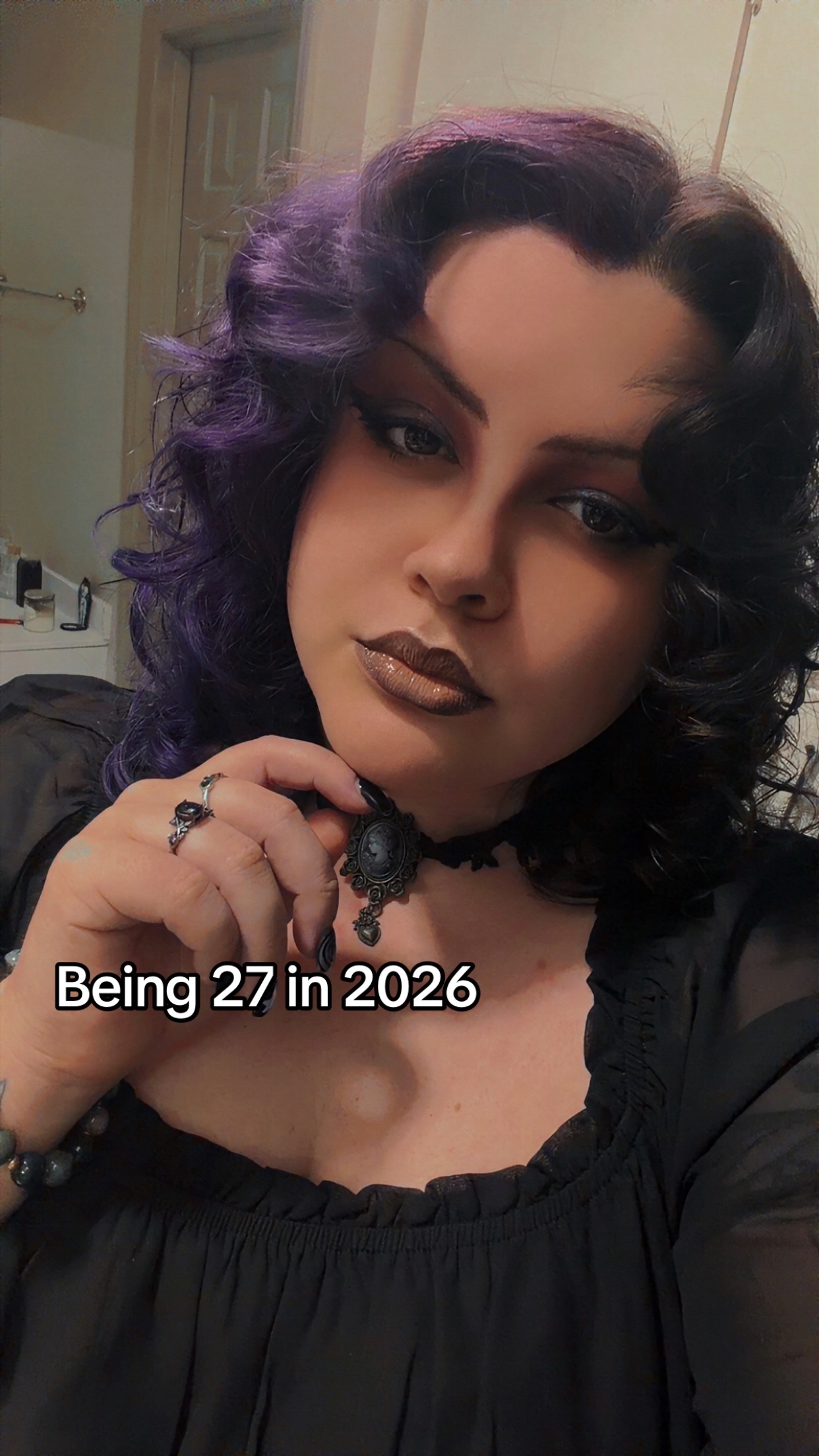 @Lady Ghostie 🎱