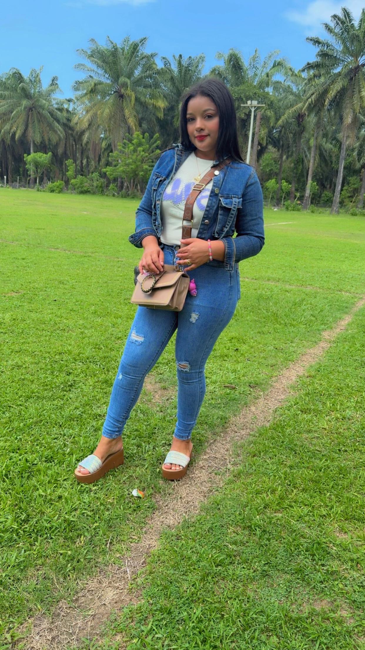 @🦭La👻mu&ntilde;eca🪐🏹👻🦭🇭🇳