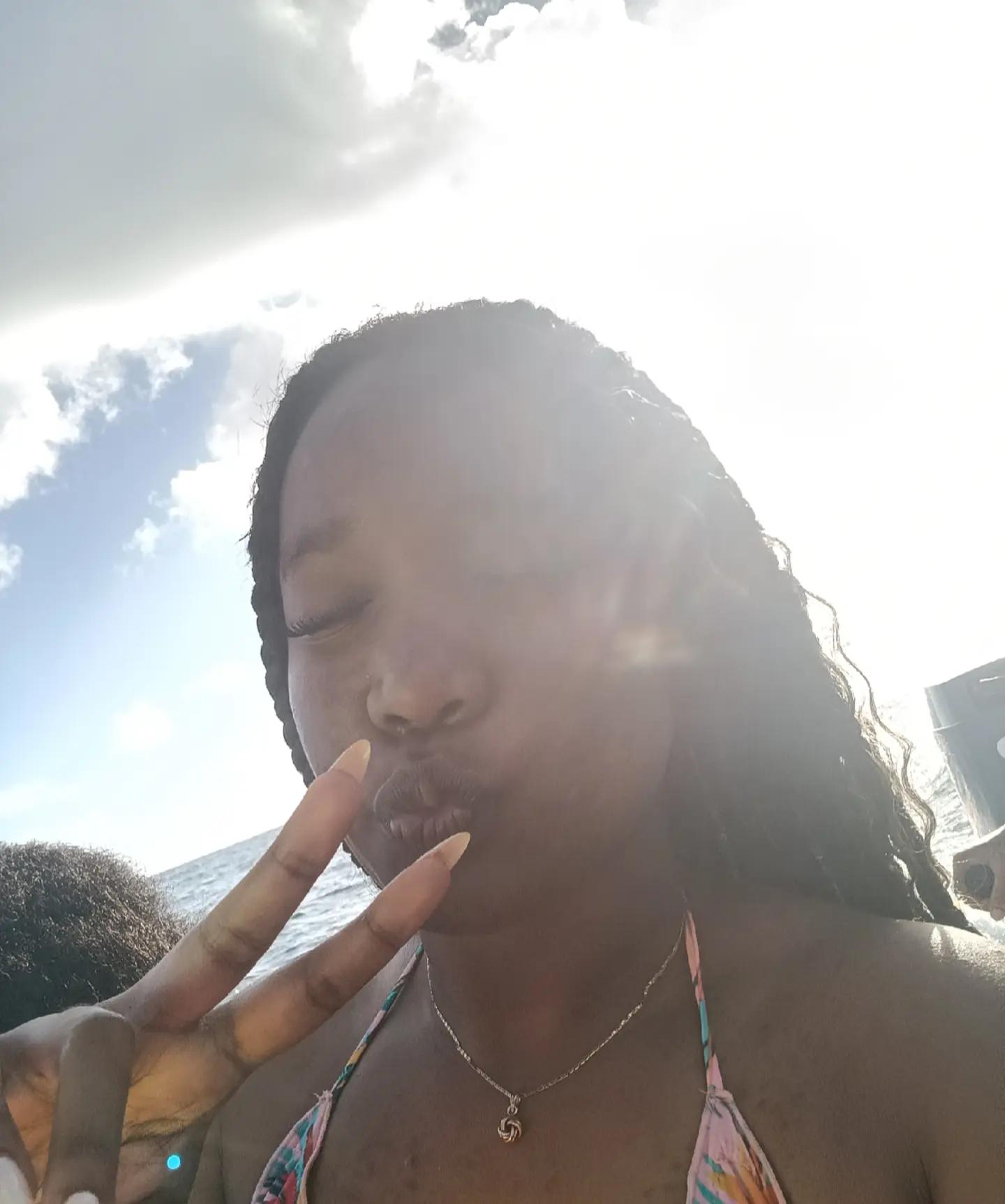 @✨Ale🧟&zwj;♀️