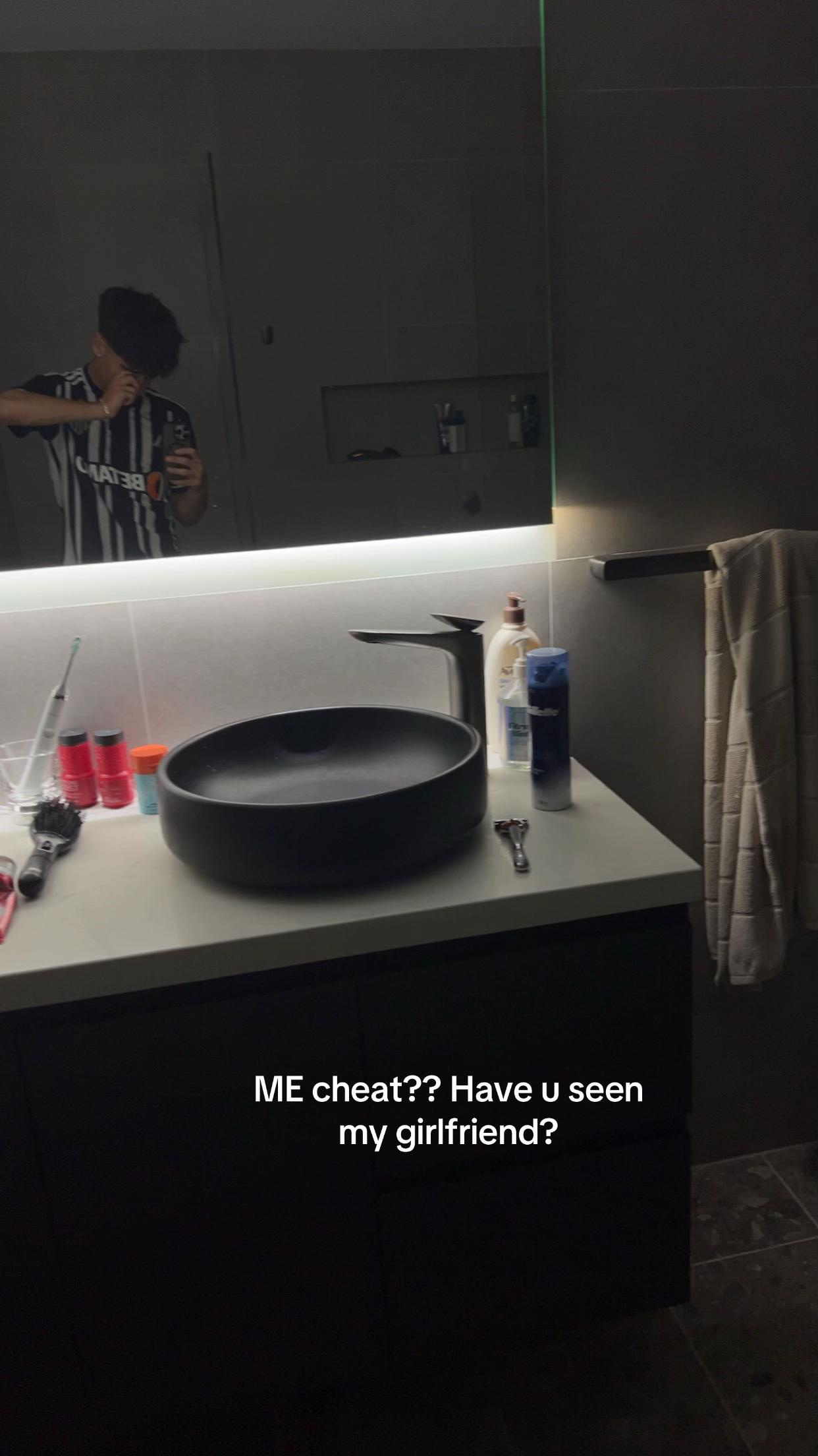 @𝒜𝓃𝒹𝓇ℯ𝒶𝓈🇬🇷🇨🇾