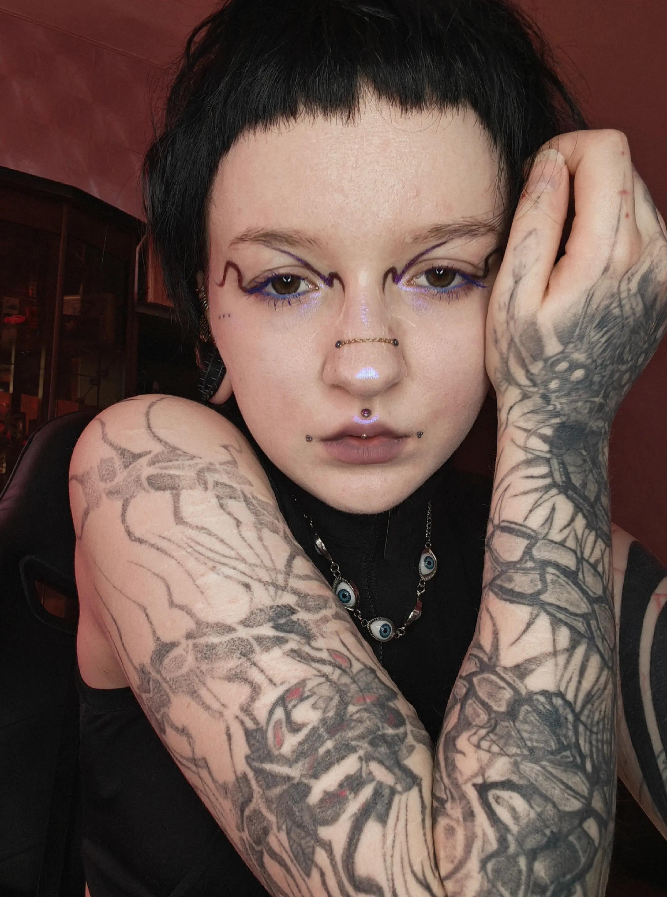 @rotten.candy?