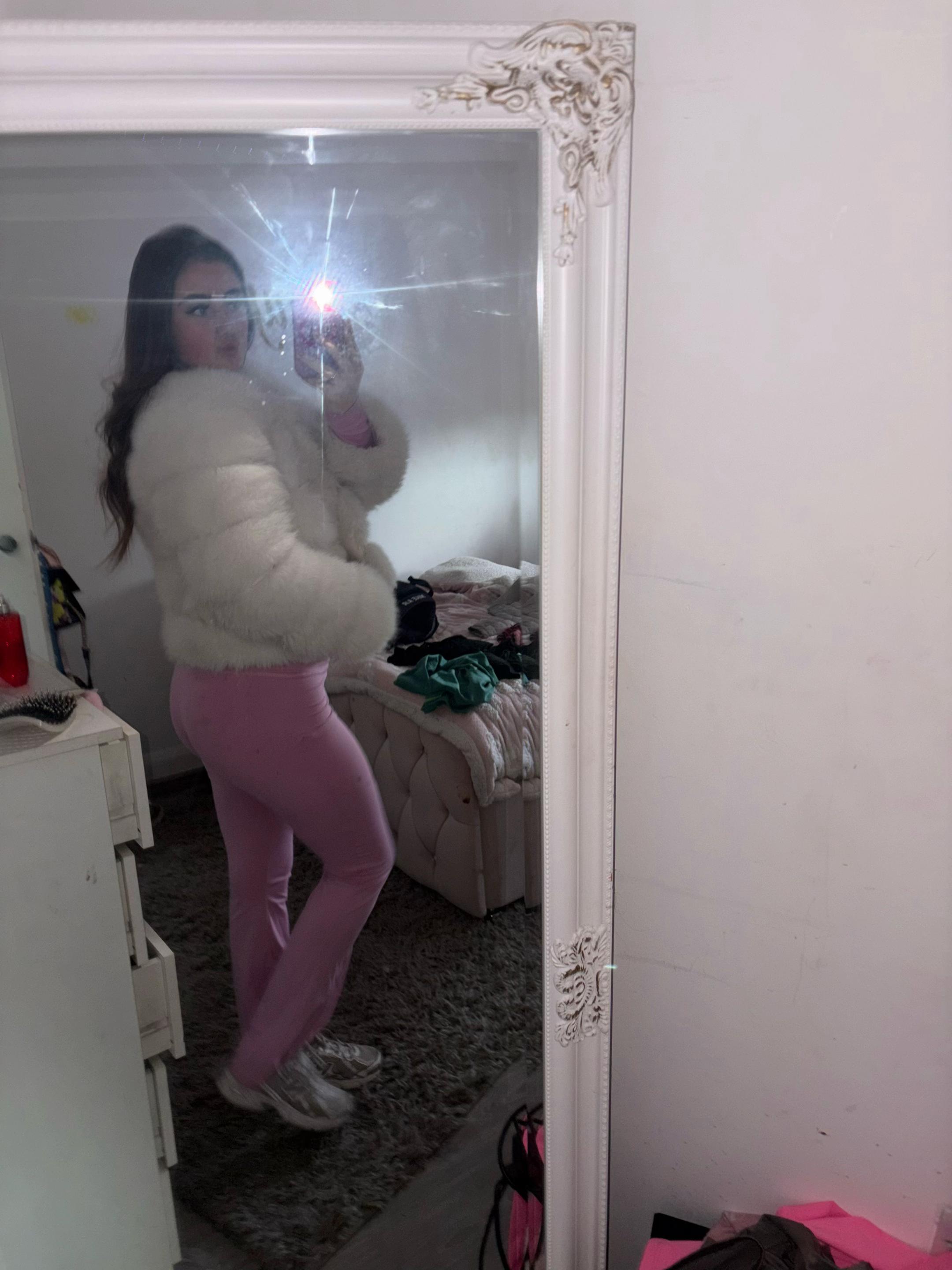 @𝒦𝒶𝓎𝓁𝒶𝓂𝓊𝓇𝓇𝒶𝓎👸🏽😚