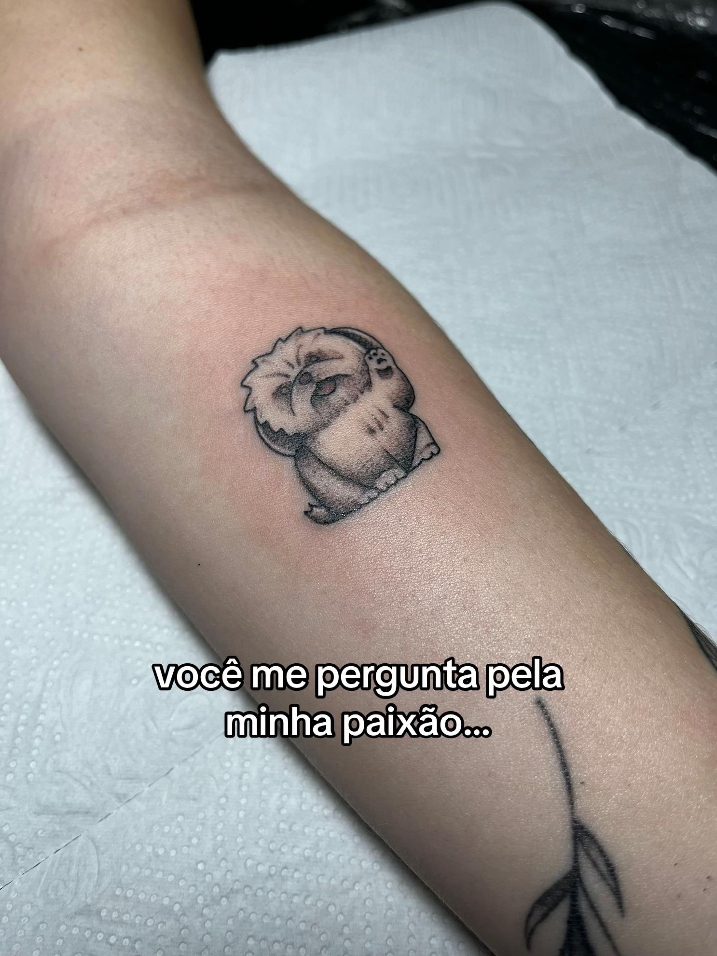 @Áxella