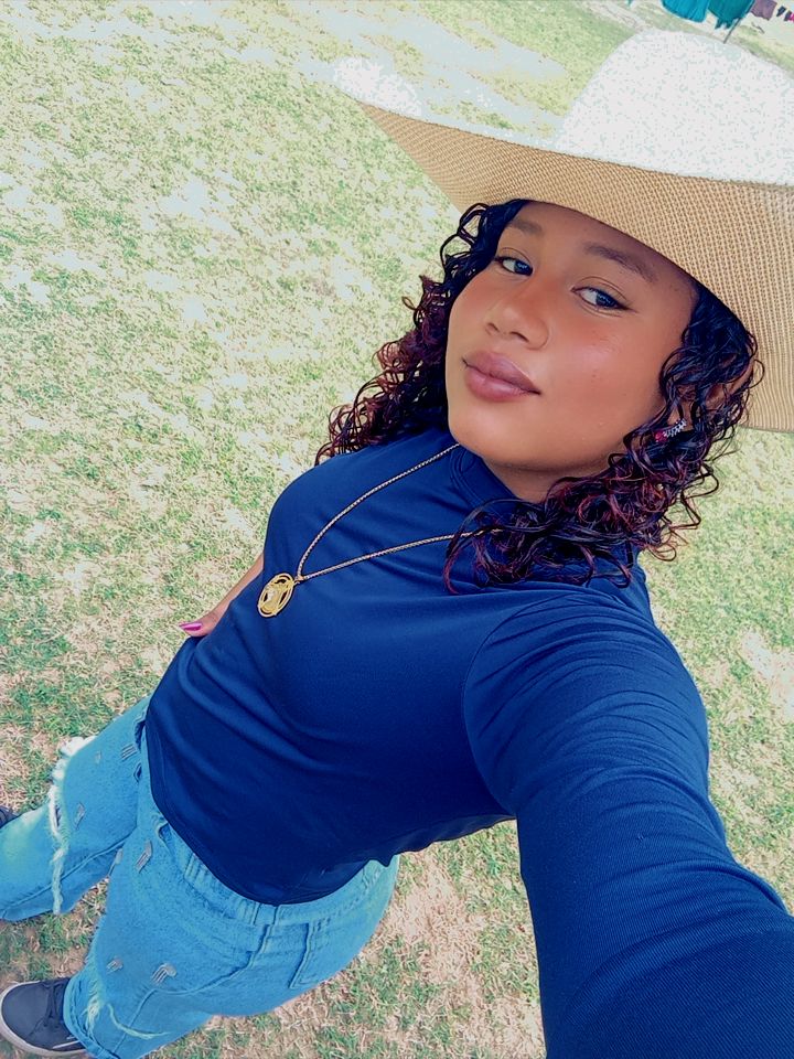 @Rafaellen Soares