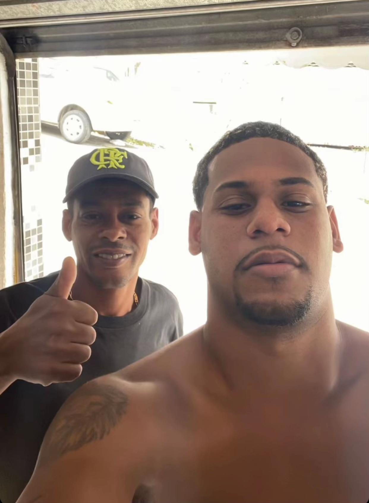 @VAI PT MANDA PRA ELAS 🌴🇨🇴