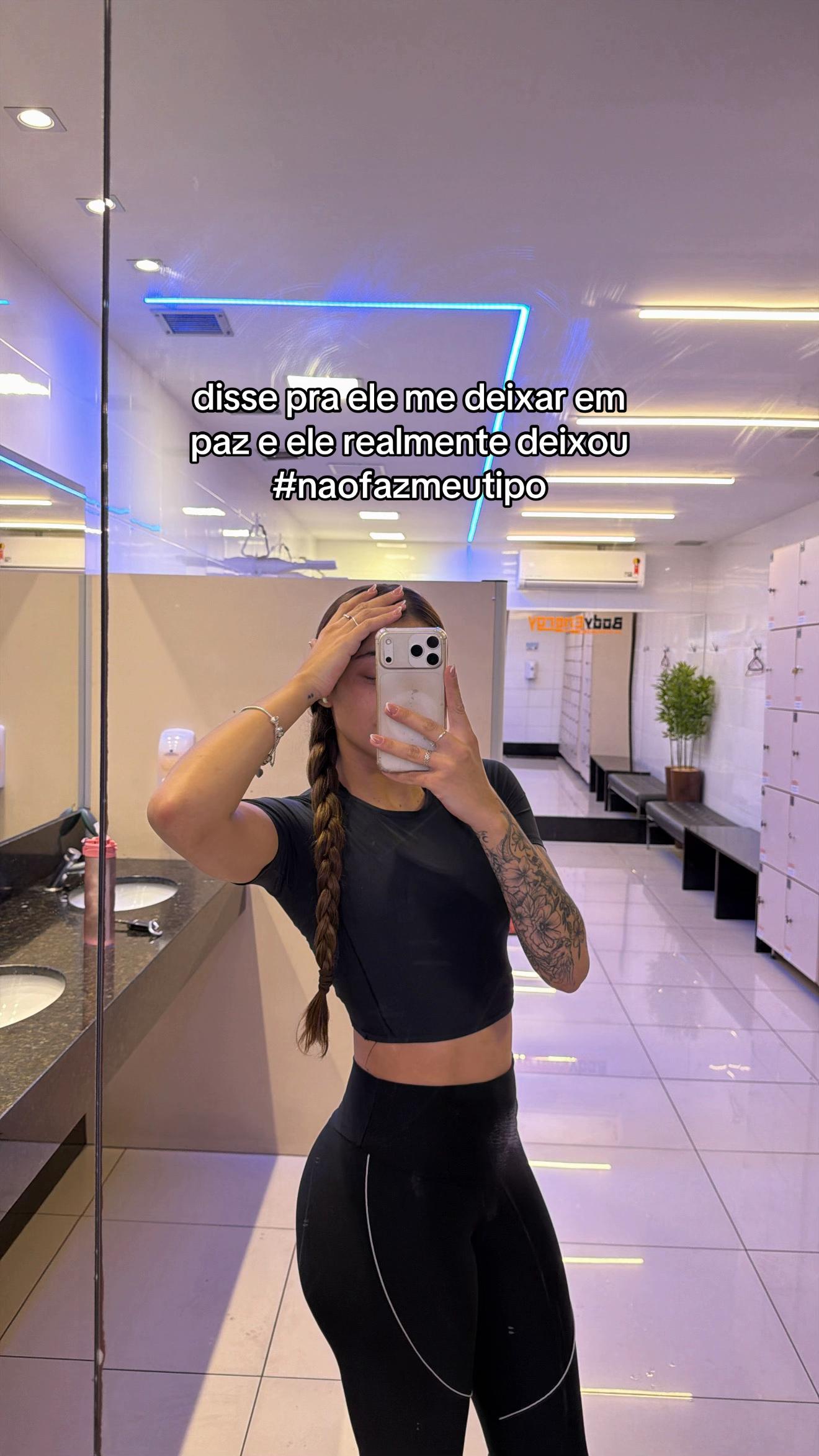 @Naíla