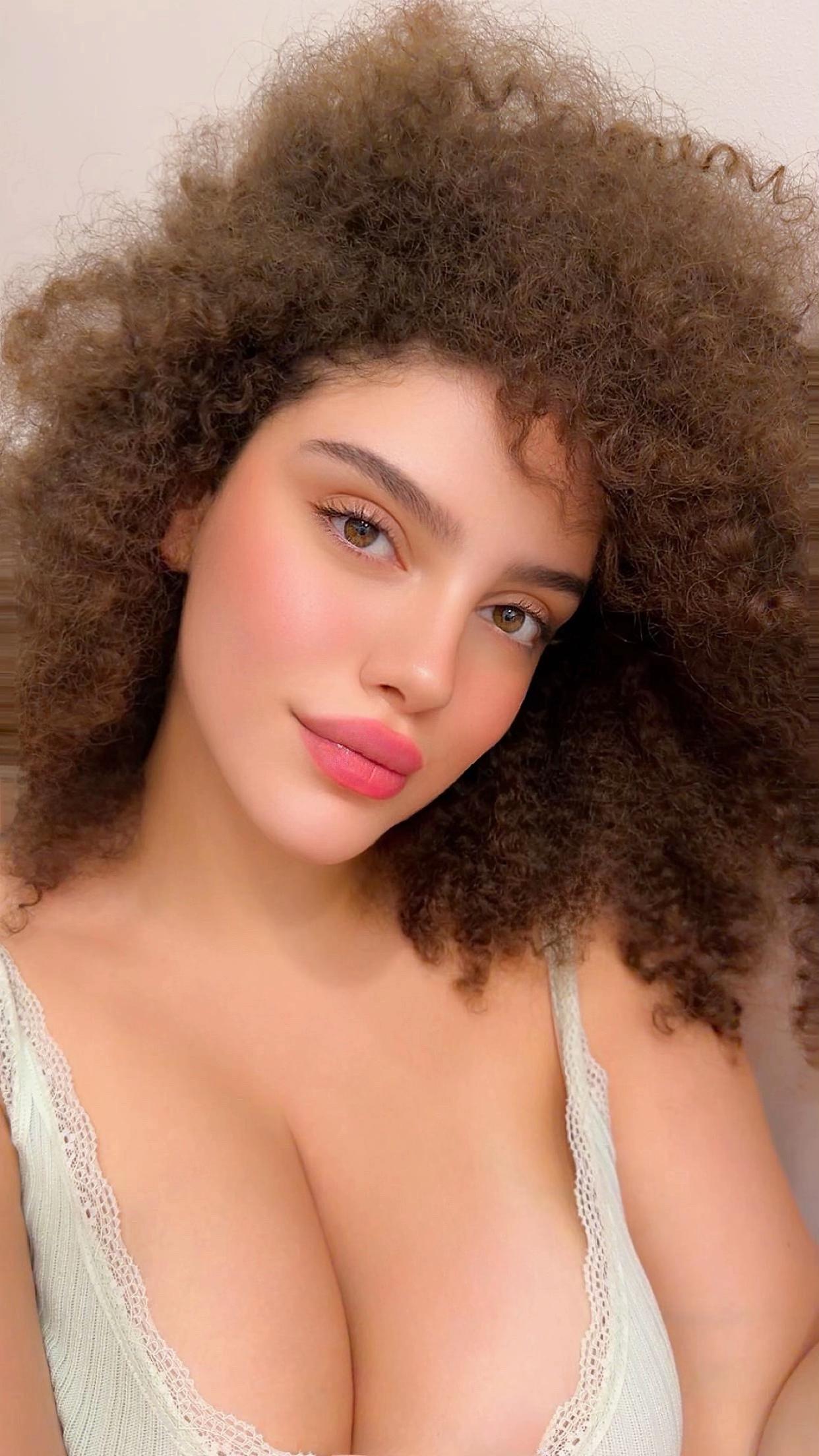 @𝑀𝑒𝓁𝒾𝓈𝓈𝒶